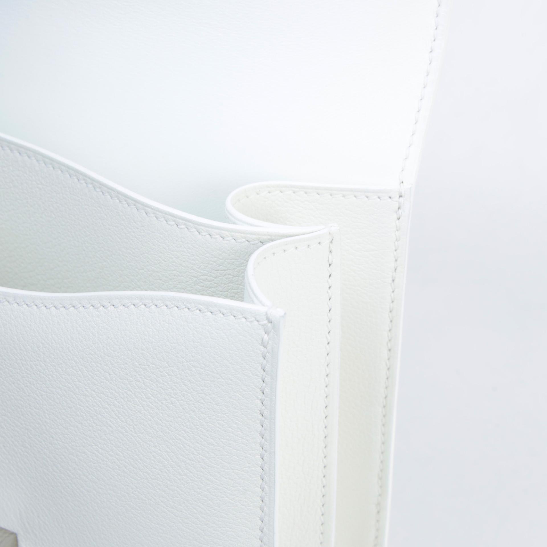 A美品  HERMÈS 爱马仕  Constance 康康 24 01 纯白色 White Evercolor皮 漆面金属扣 C刻 2018年 - 13