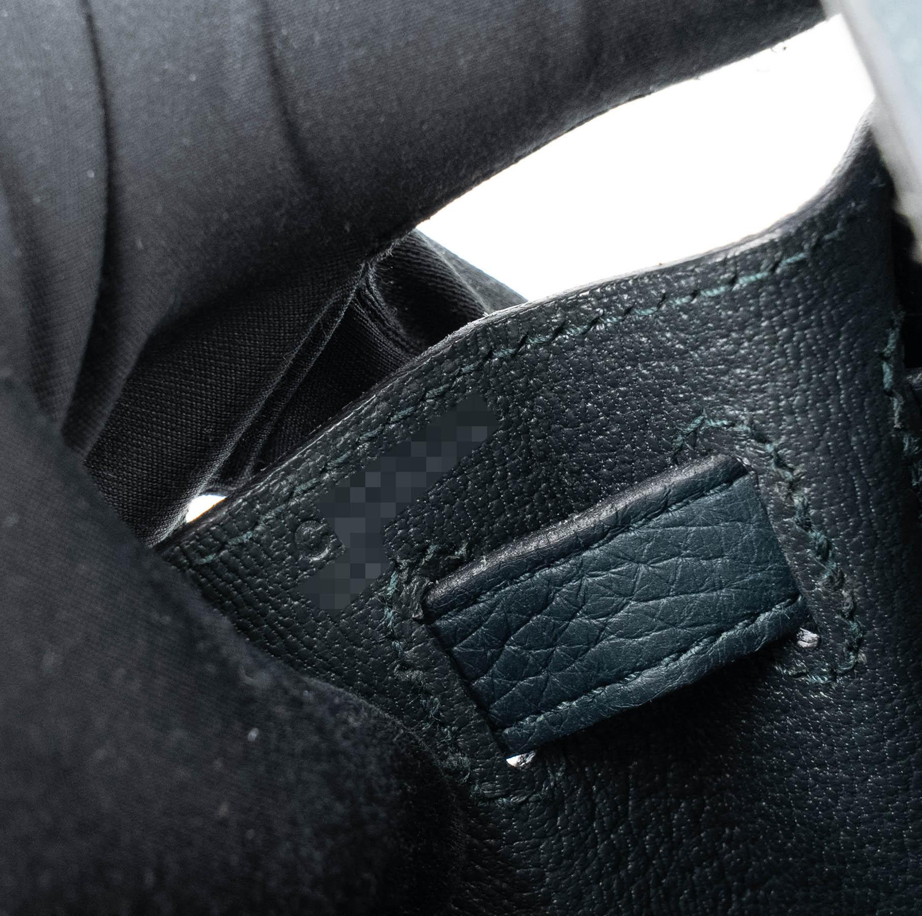 Very Good ( Rank A) HERMÈS Kelly Ado PM Vert Cypress (6O) Togo Palladium hardware C (2018) - 17