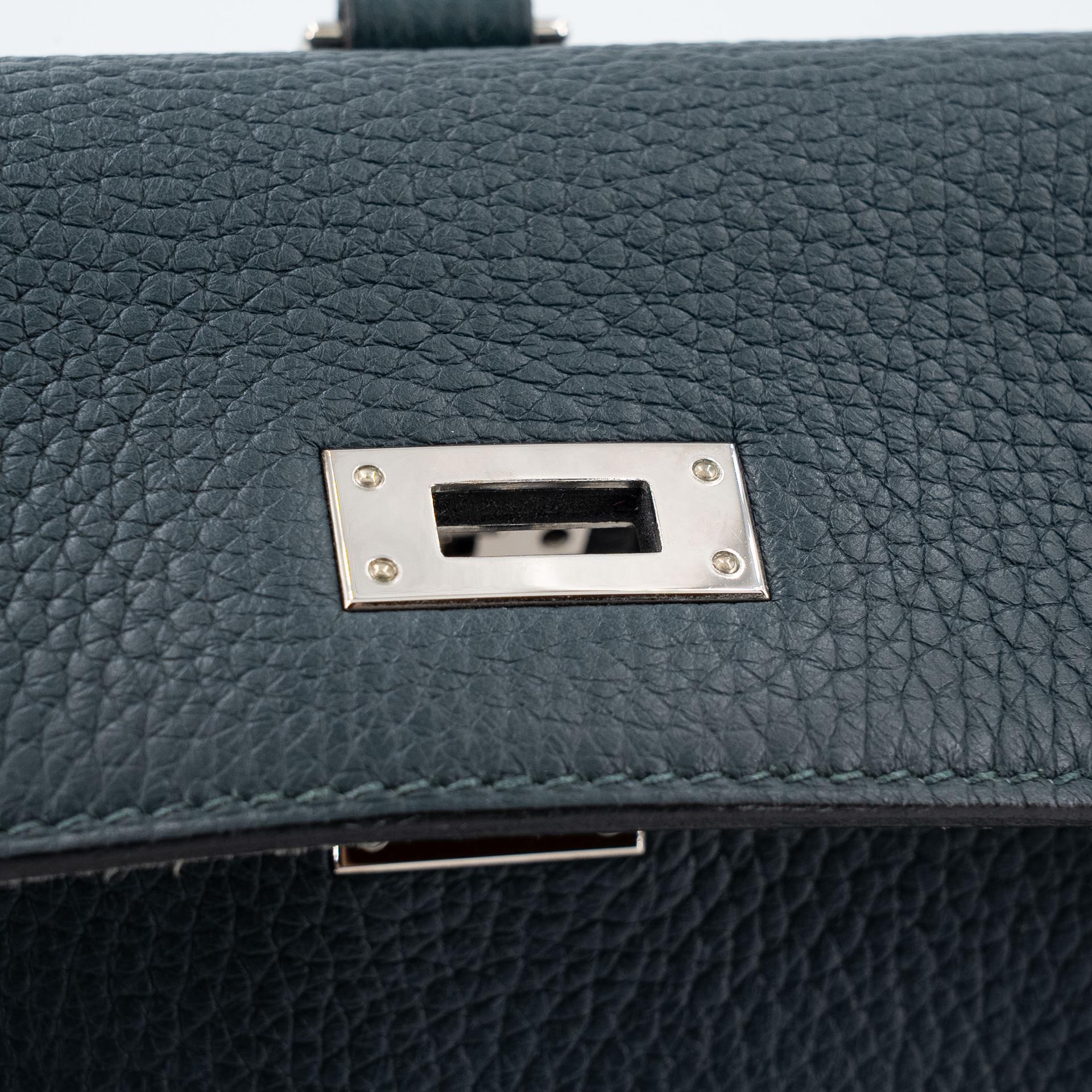 Very Good ( Rank A) HERMÈS Kelly Ado PM Vert Cypress (6O) Togo Palladium hardware C (2018) - 10