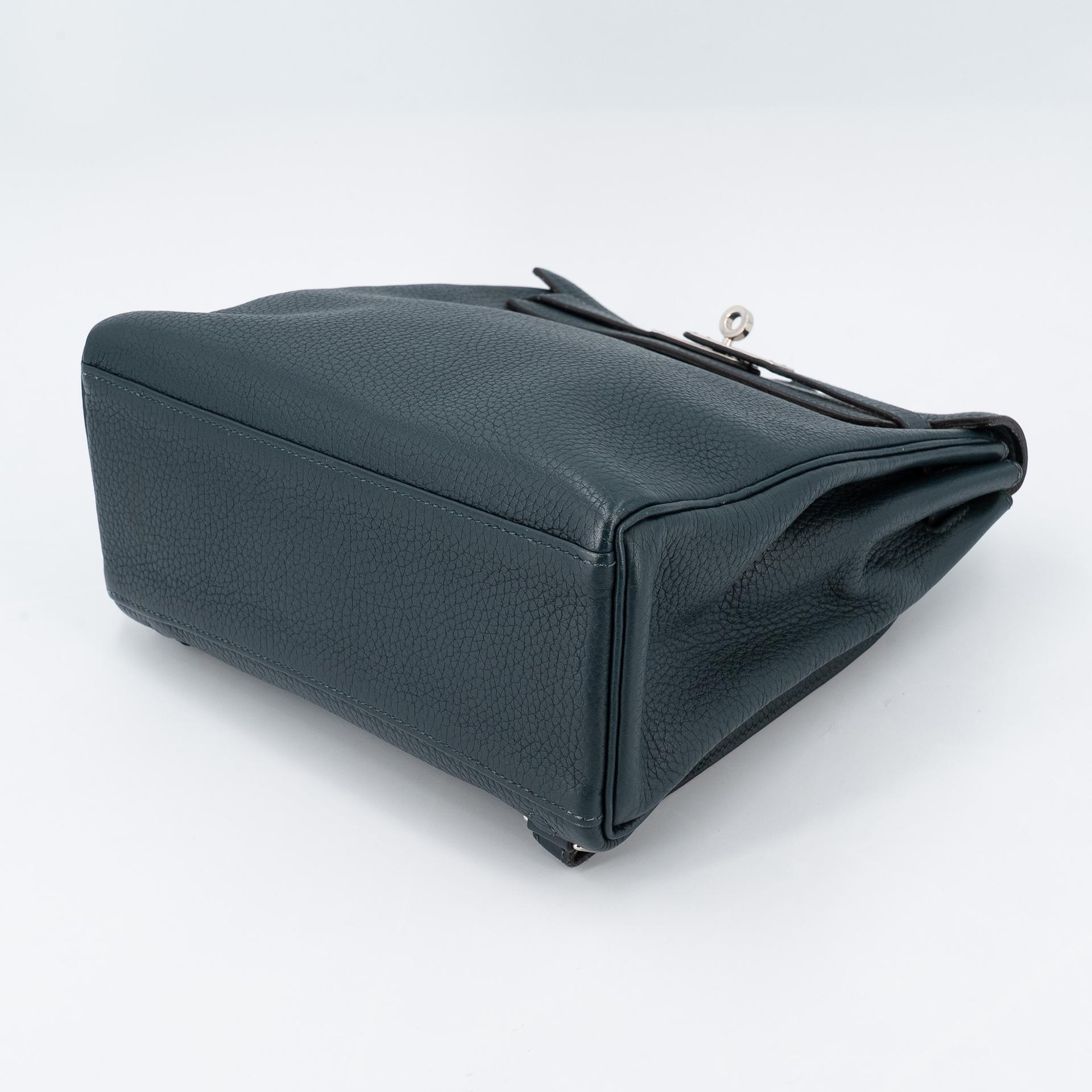 Very Good ( Rank A) HERMÈS Kelly Ado PM Vert Cypress (6O) Togo Palladium hardware C (2018) - 6