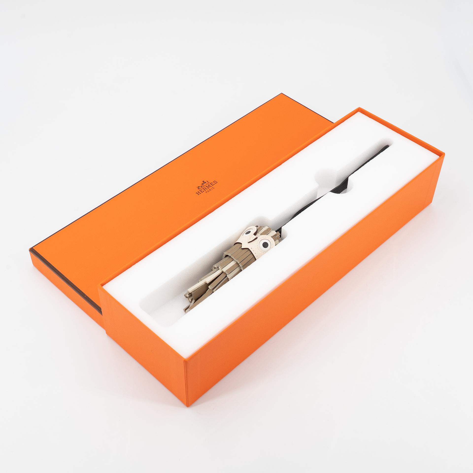 Brand New ( Rank N ) HERMÈS Chouette charm Beige Marfa (8Q) Craie (10) Noir (89) Nata (I2) Agneau K (2025) - 5