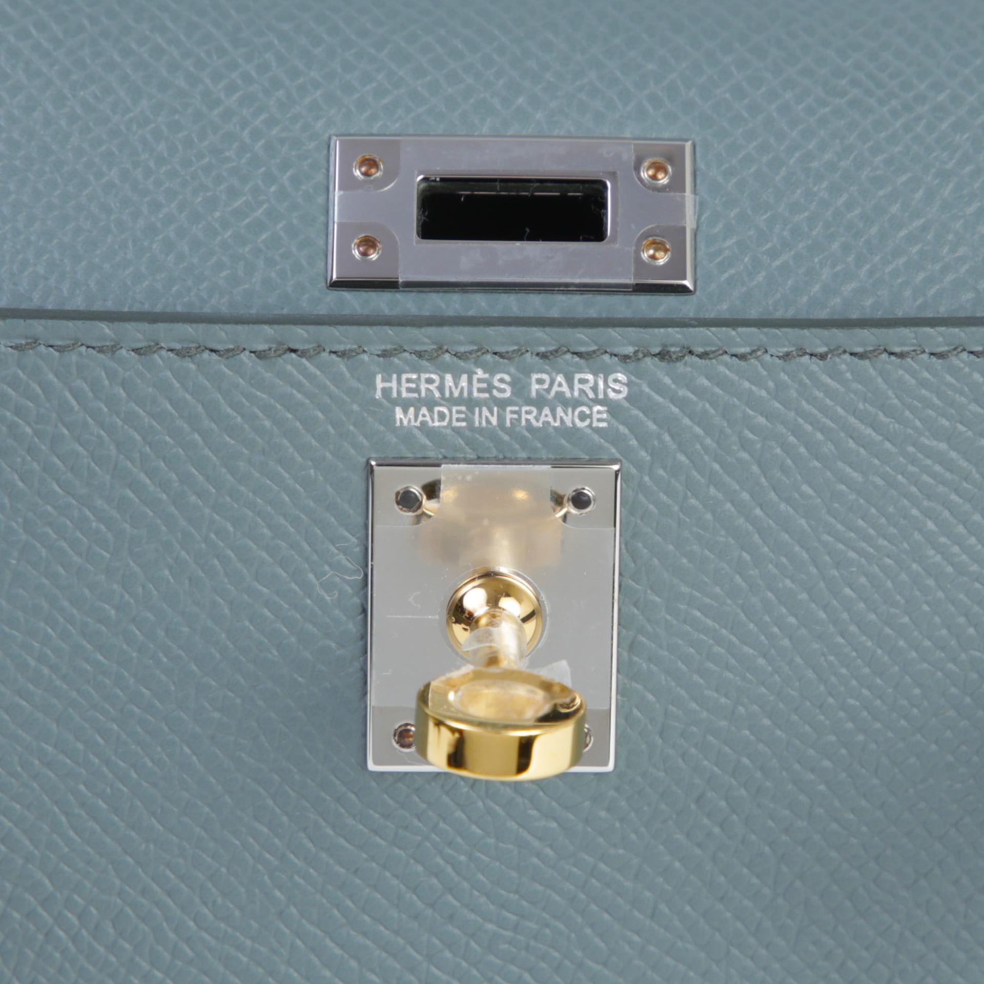 Very Good ( Rank A) HERMÈS Mini Kelly II Vert Amande (63) Epsom Electrum hardware K (2025) - 9