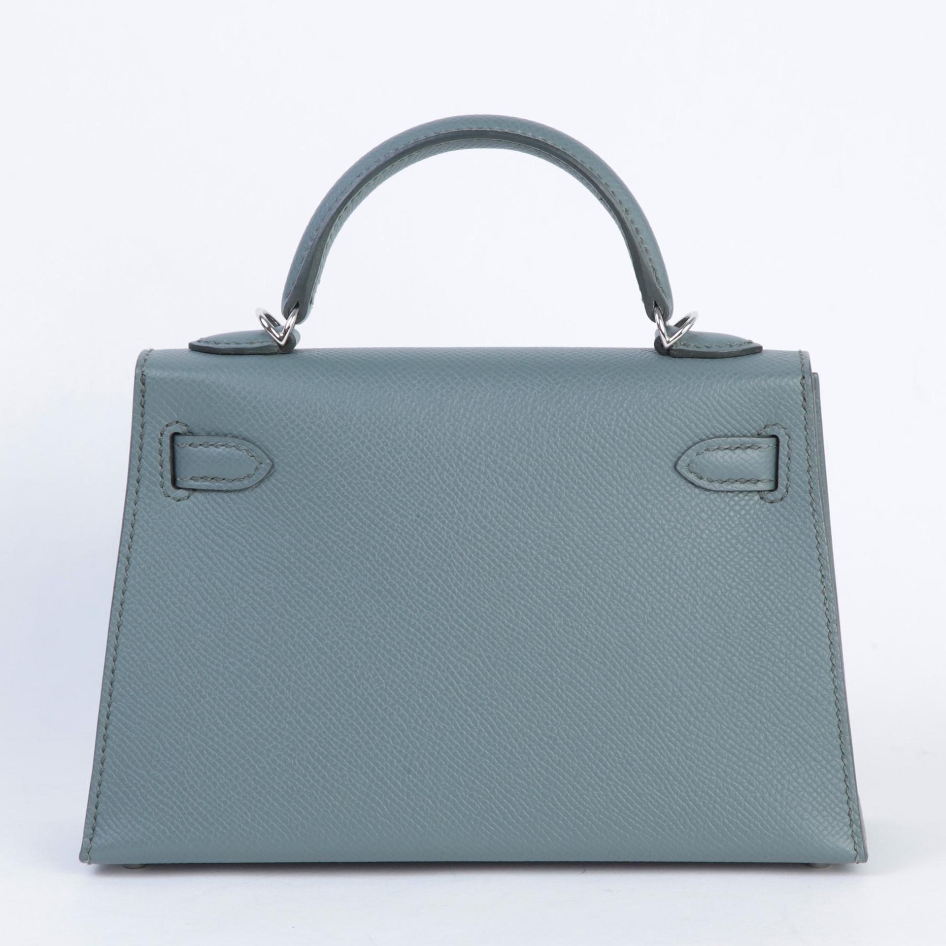 Very Good ( Rank A) HERMÈS Mini Kelly II Vert Amande (63) Epsom Electrum hardware K (2025) - 2