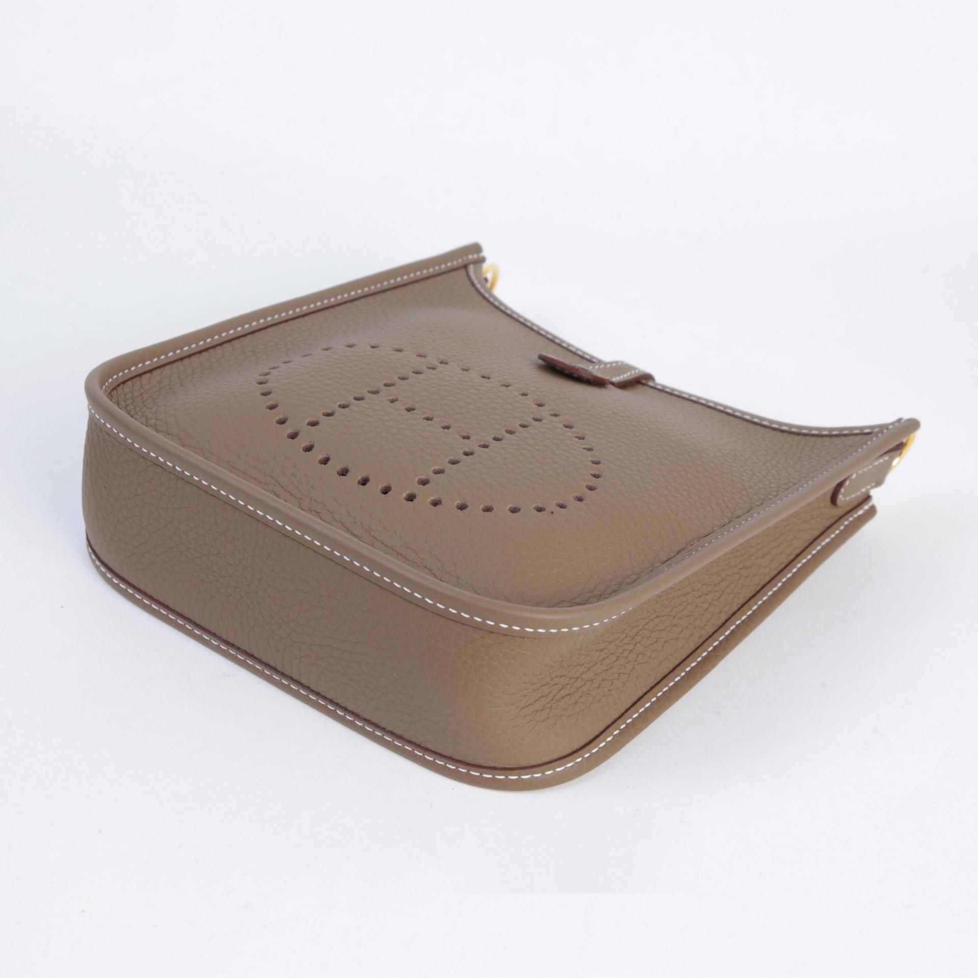 全新 HERMÈS 愛馬仕 Mini Evelyne 16 Amazone 112cm 18 大象灰 Etoupe Clemence小牛皮 金扣 K刻 2025年 - 3
