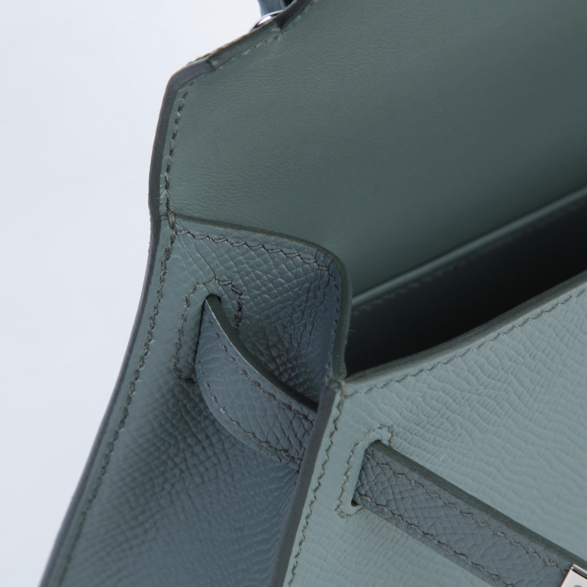 Very Good ( Rank A) HERMÈS Mini Kelly II Vert Amande (63) Epsom Electrum hardware K (2025) - 12