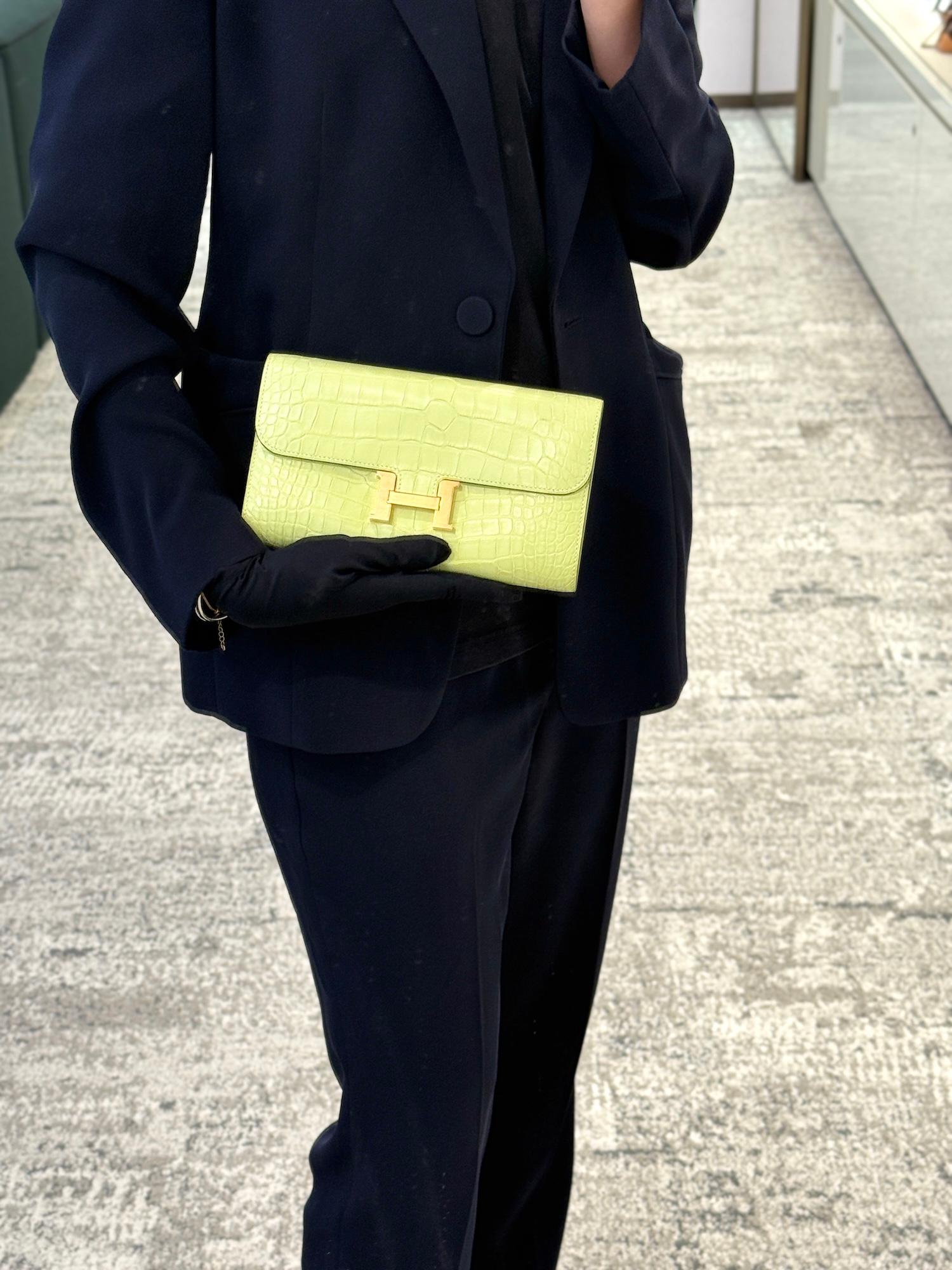 Unused ( Rank NS ) HERMÈS Constance To Go Jaune Bourgeon (R9) Matte Alligator Gold hardware D (2019) - 3