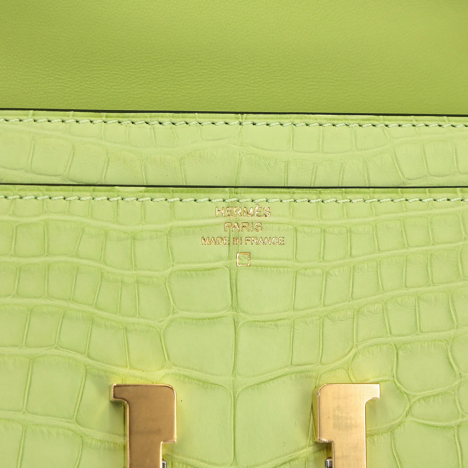 Unused ( Rank NS ) HERMÈS Constance To Go Jaune Bourgeon (R9) Matte Alligator Gold hardware D (2019) - 12