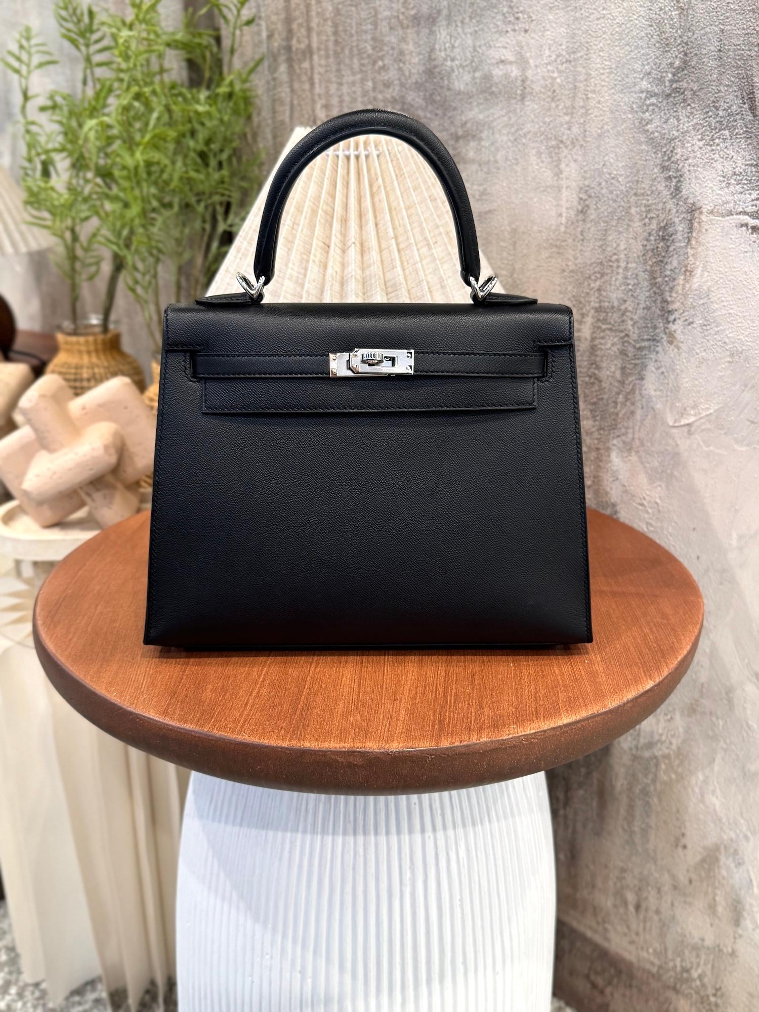 ランク SA HERMÈS エルメス ケリー25 セリエ ヴェルソ ブラック (89) ブルーフランス (71) マダム シルバー金具 W刻印 (2024) - 3