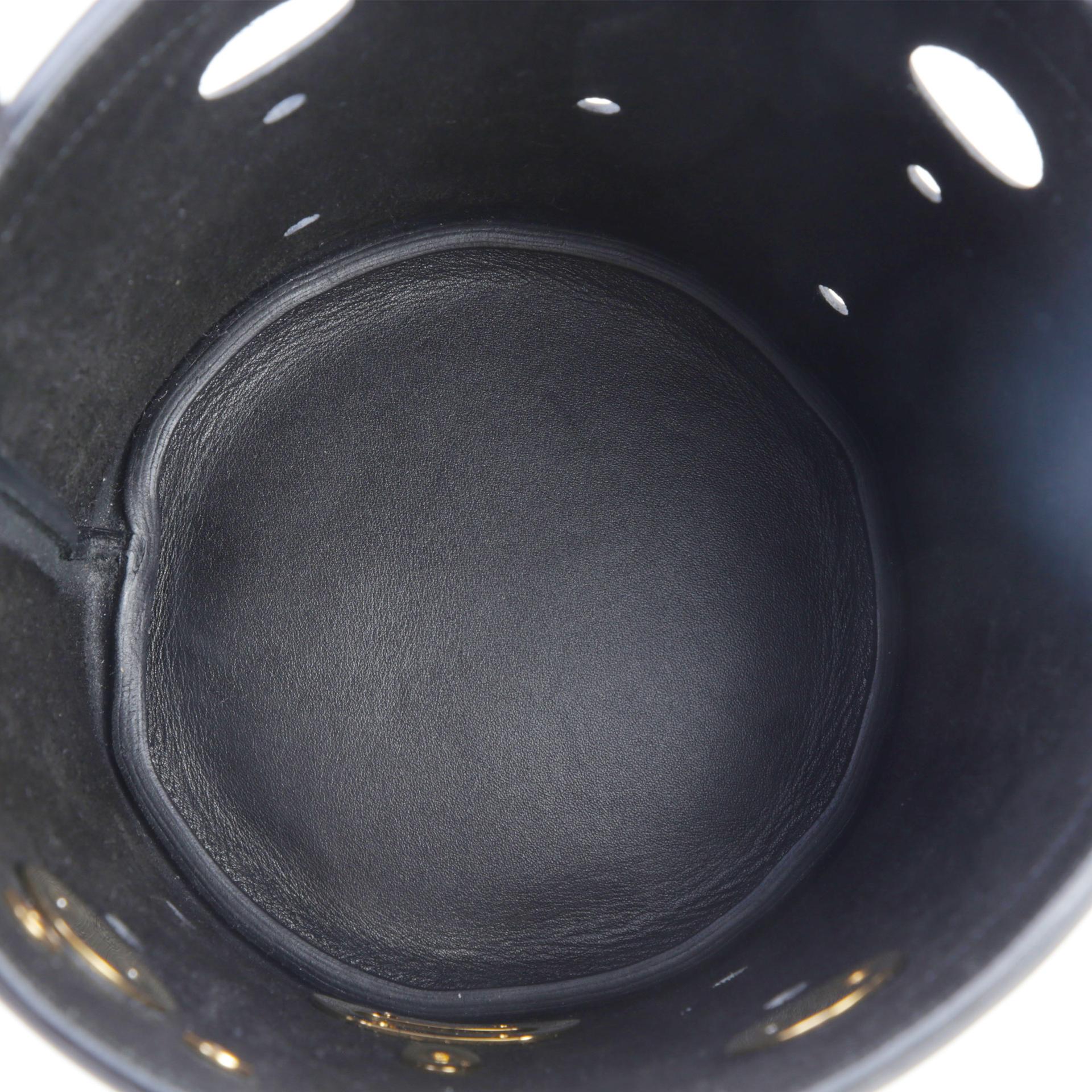 Unused ( Rank NS ) HERMÈS Sac De Mangeoire Play Bucket Bag Noir (89) Tadelakt Gold hardware - 7