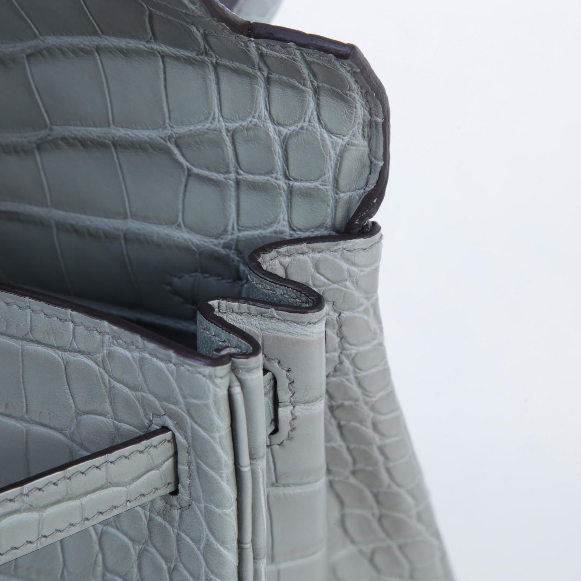 Brand New ( Rank N ) HERMÈS Kelly 25 Gris Ciment (0V) Matte Alligator Palladium hardware K (2025) - 12