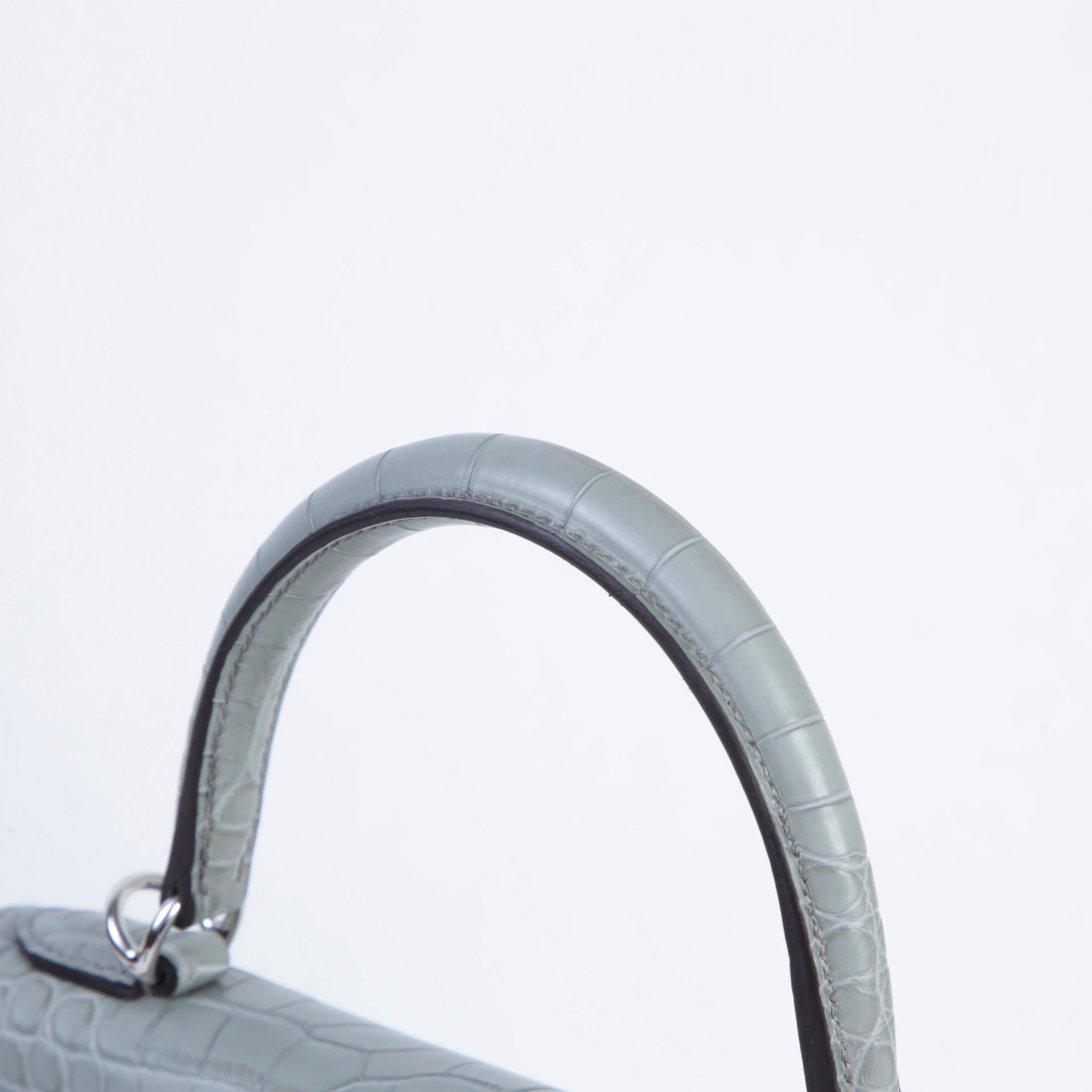 Brand New ( Rank N ) HERMÈS Kelly 25 Gris Ciment (0V) Matte Alligator Palladium hardware K (2025) - 3