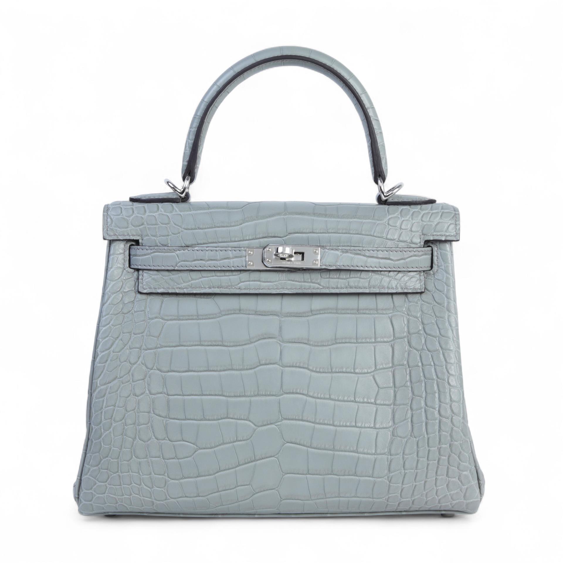 Brand New ( Rank N ) HERMÈS Kelly 25 Gris Ciment (0V) Matte Alligator Palladium hardware K (2025) - 1