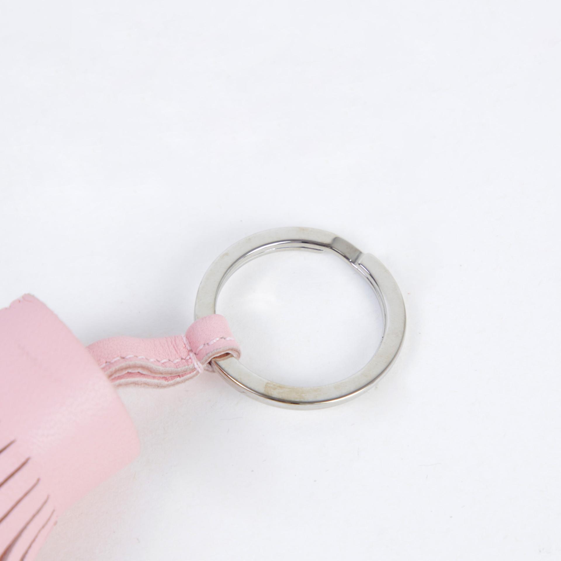 Excellent ( Rank SA ) HERMÈS Carmen key ring Rose Sakura (3Q) Agneau Palladium hardware - 4