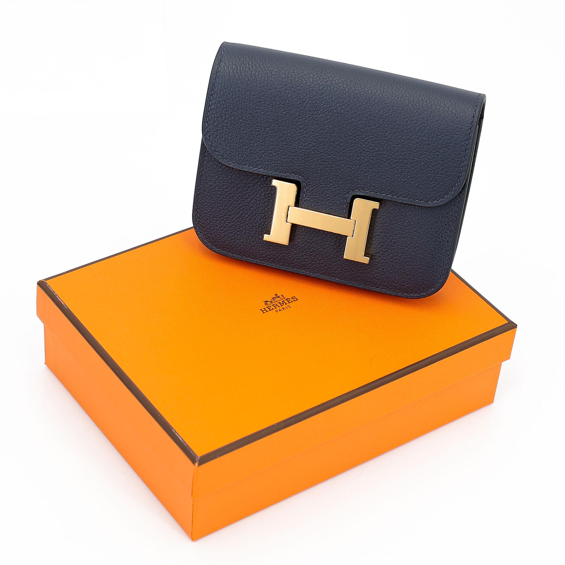 Unused ( Rank NS ) HERMÈS Constance Slim Wallet Bleu Nuit (2Z) Evercolor Gold hardware U (2022) - 3