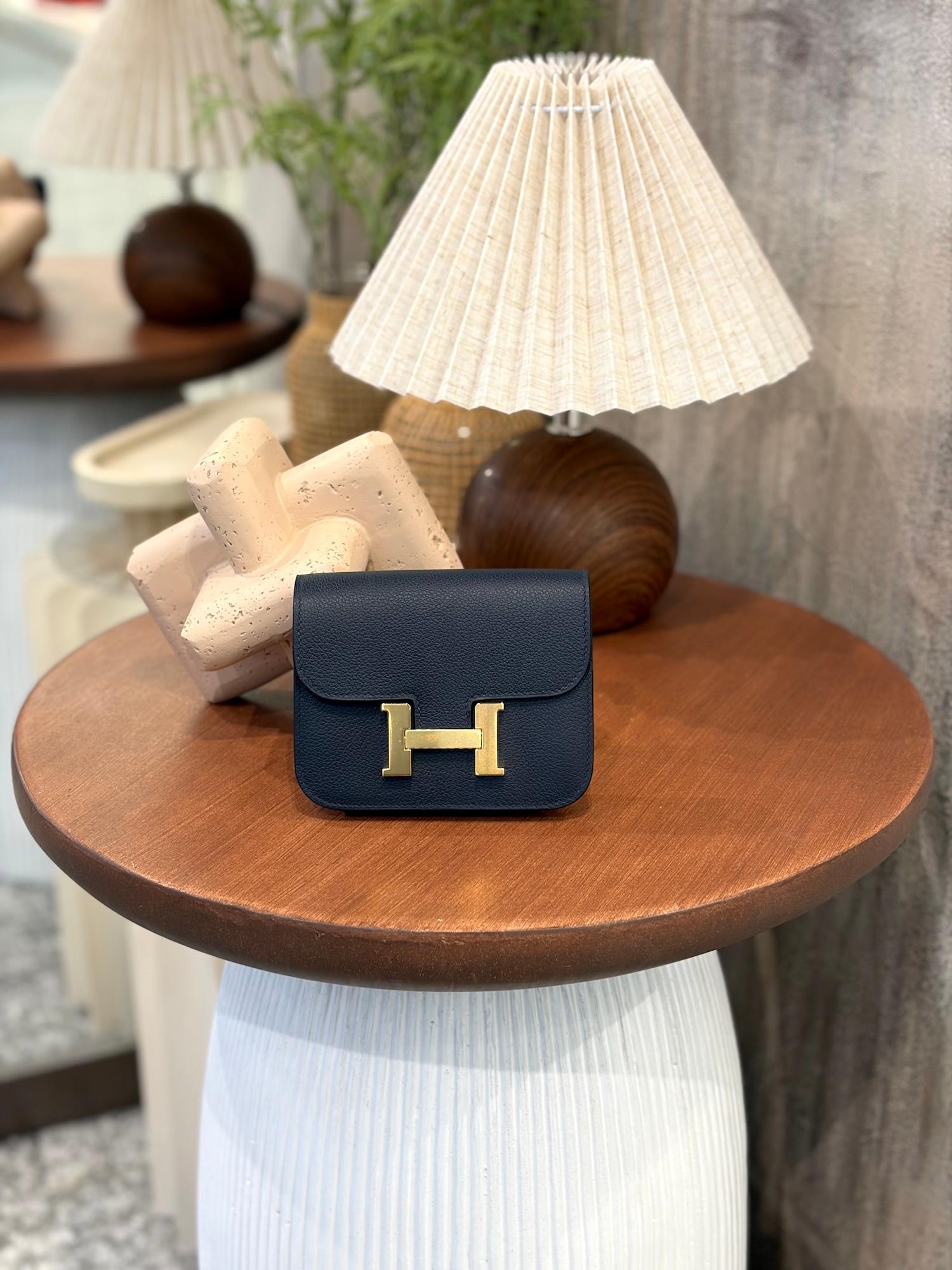 Unused ( Rank NS ) HERMÈS Constance Slim Wallet Bleu Nuit (2Z) Evercolor Gold hardware U (2022) - 5