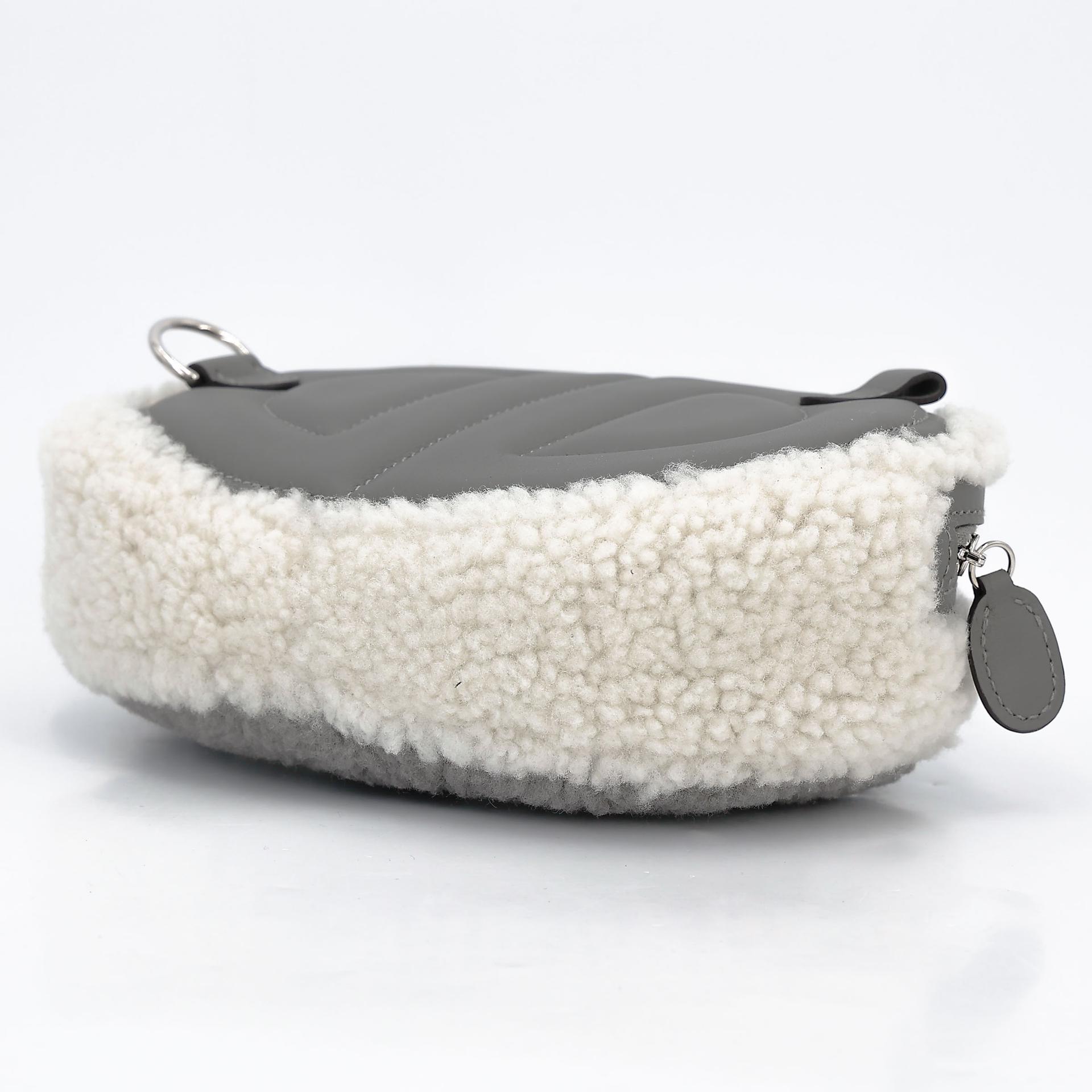 Brand New ( Rank N ) HERMÈS In-The-Loop belt bag Gris Meyer (0L) Ecru Merino Wool Swift Palladium hardware W (2024) - 7