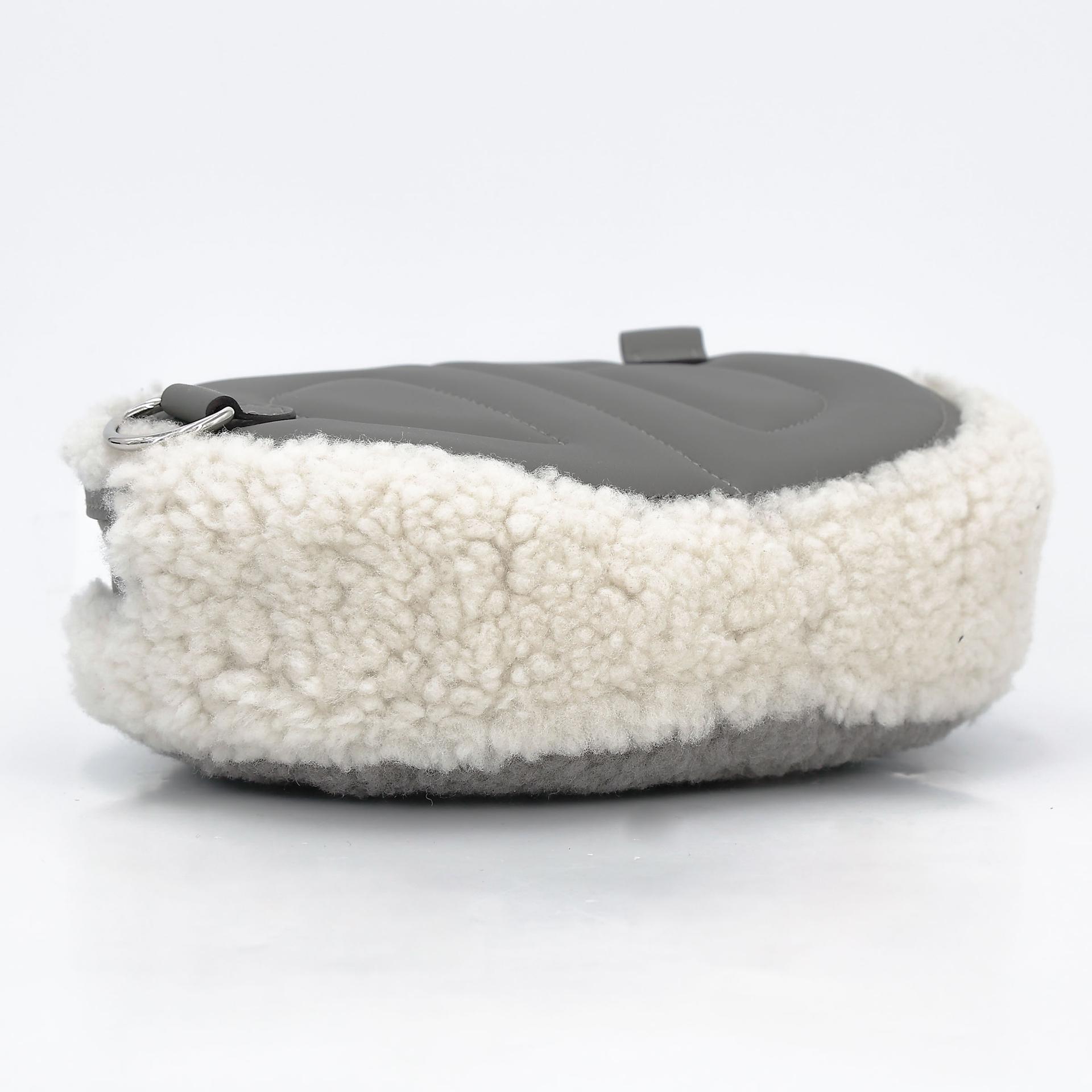 Brand New ( Rank N ) HERMÈS In-The-Loop belt bag Gris Meyer (0L) Ecru Merino Wool Swift Palladium hardware W (2024) - 8