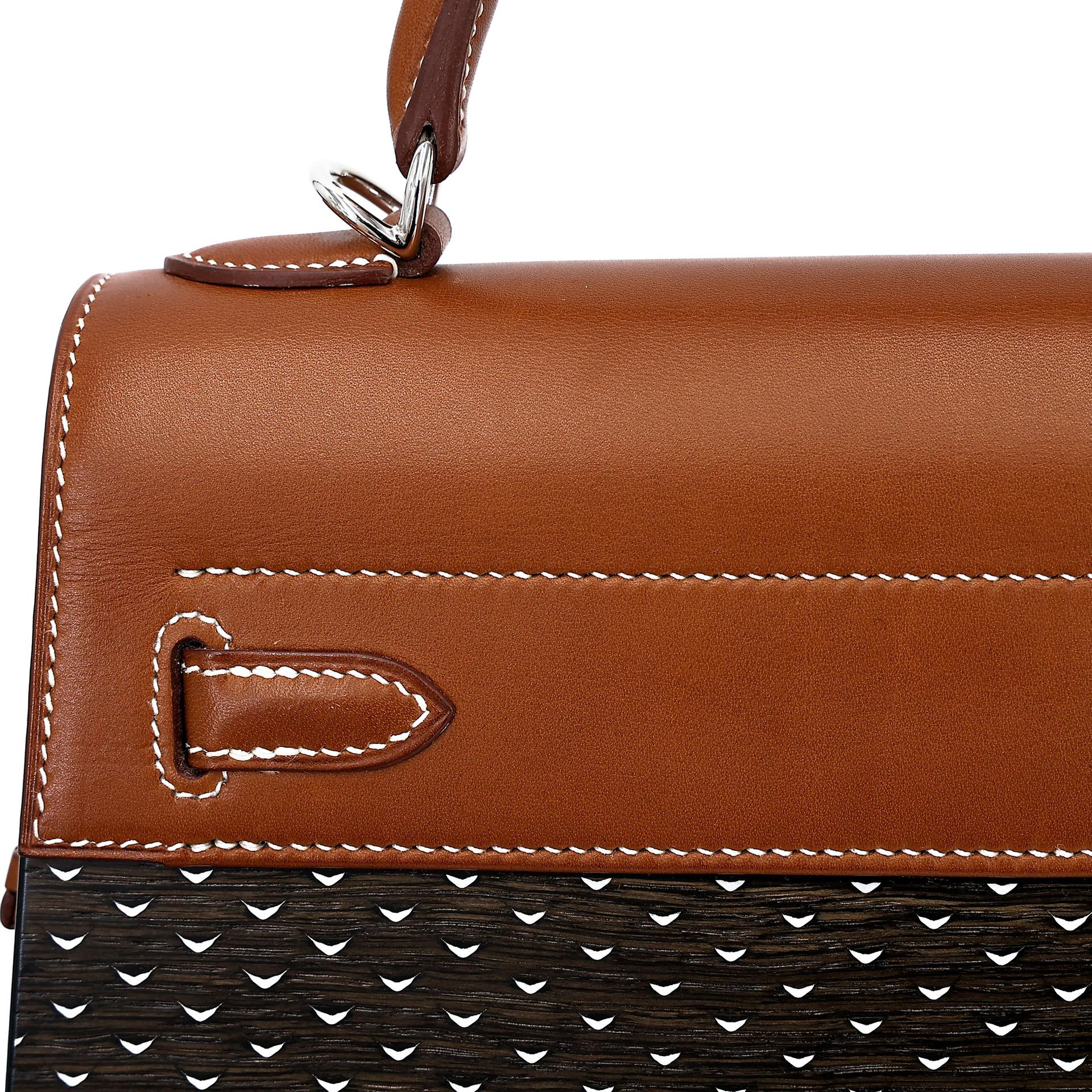 Excellent ( Rank SA ) HERMÈS Limited Edition Kelly Wood 22 Noir (89) Fauve (34) Barenia Wood Palladium hardware Z (2021) - 13