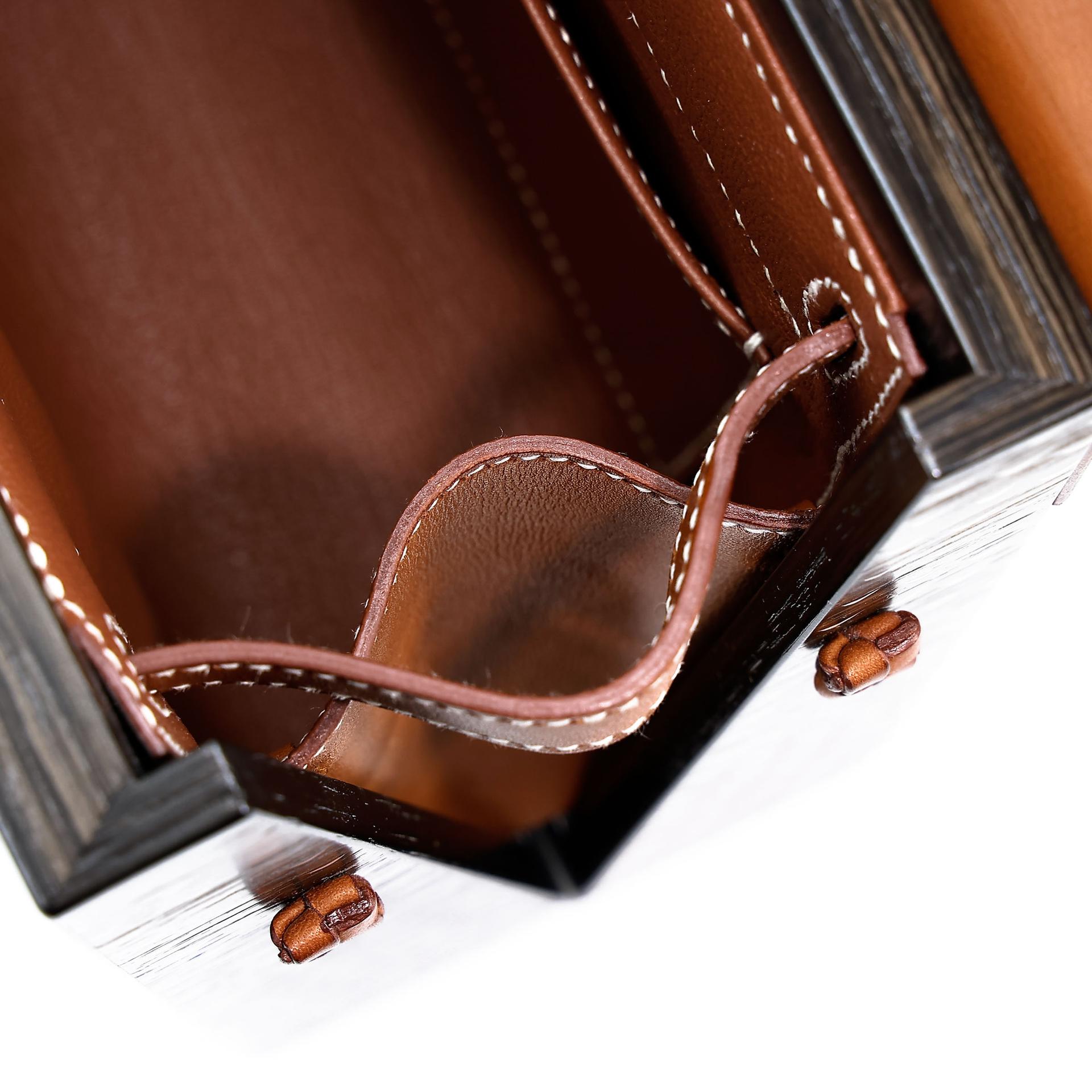 Excellent ( Rank SA ) HERMÈS Limited Edition Kelly Wood 22 Noir (89) Fauve (34) Barenia Wood Palladium hardware Z (2021) - 31