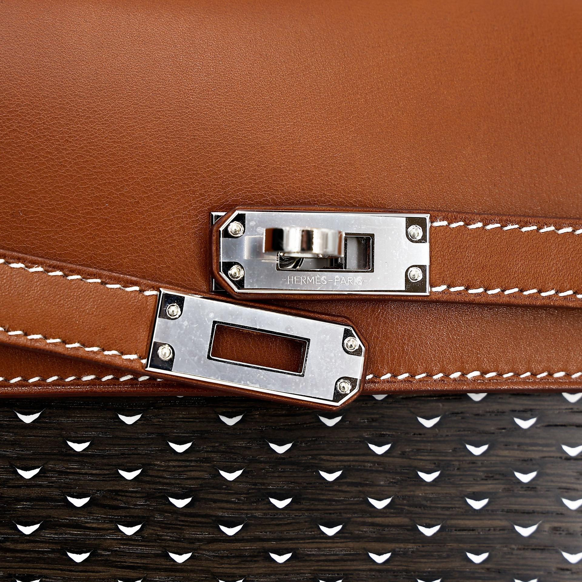 Excellent ( Rank SA ) HERMÈS Limited Edition Kelly Wood 22 Noir (89) Fauve (34) Barenia Wood Palladium hardware Z (2021) - 19