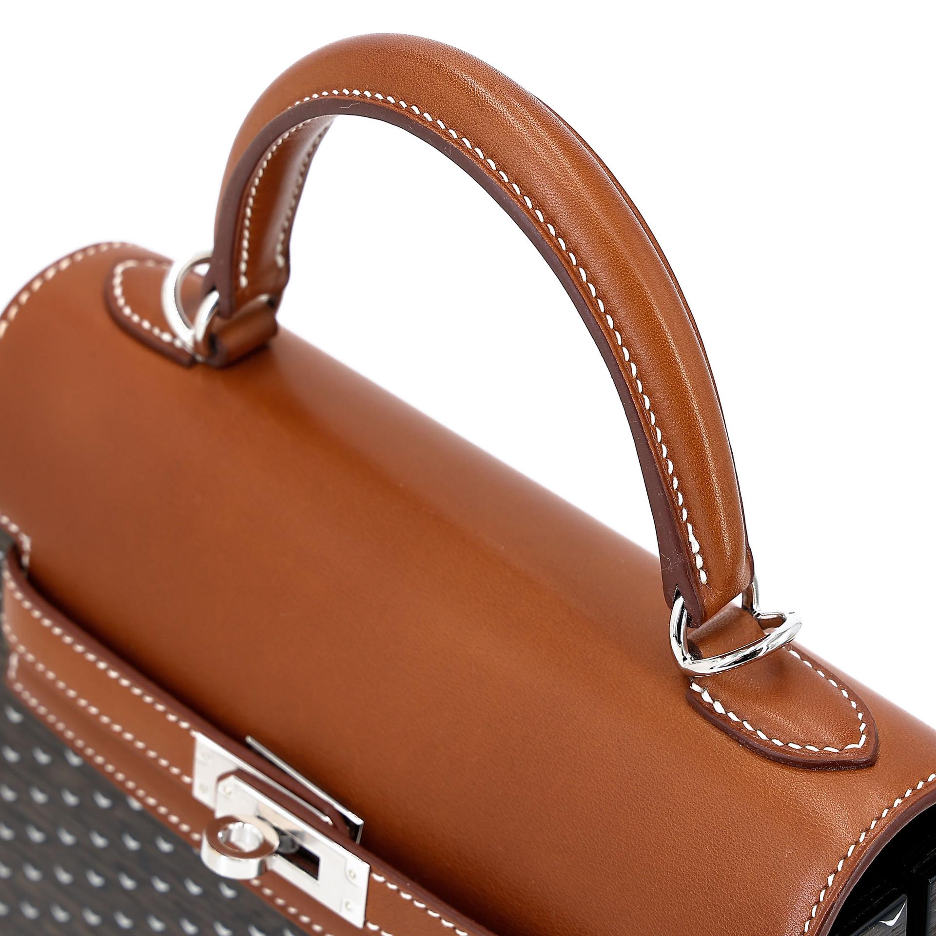 Excellent ( Rank SA ) HERMÈS Limited Edition Kelly Wood 22 Noir (89) Fauve (34) Barenia Wood Palladium hardware Z (2021) - 5