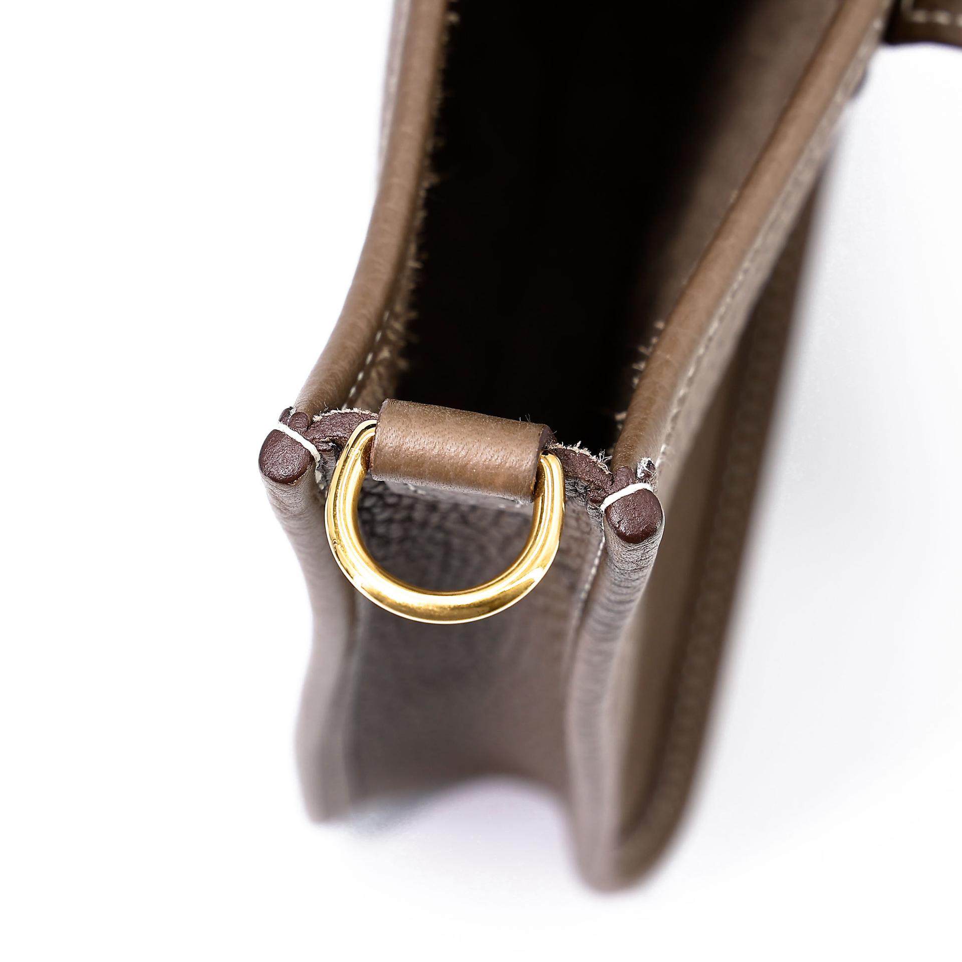 Very Good ( Rank A) HERMÈS Mini Evelyne 16 Amazone 112cm Etoupe (18) Clemence Gold hardware Z (2021) - 12