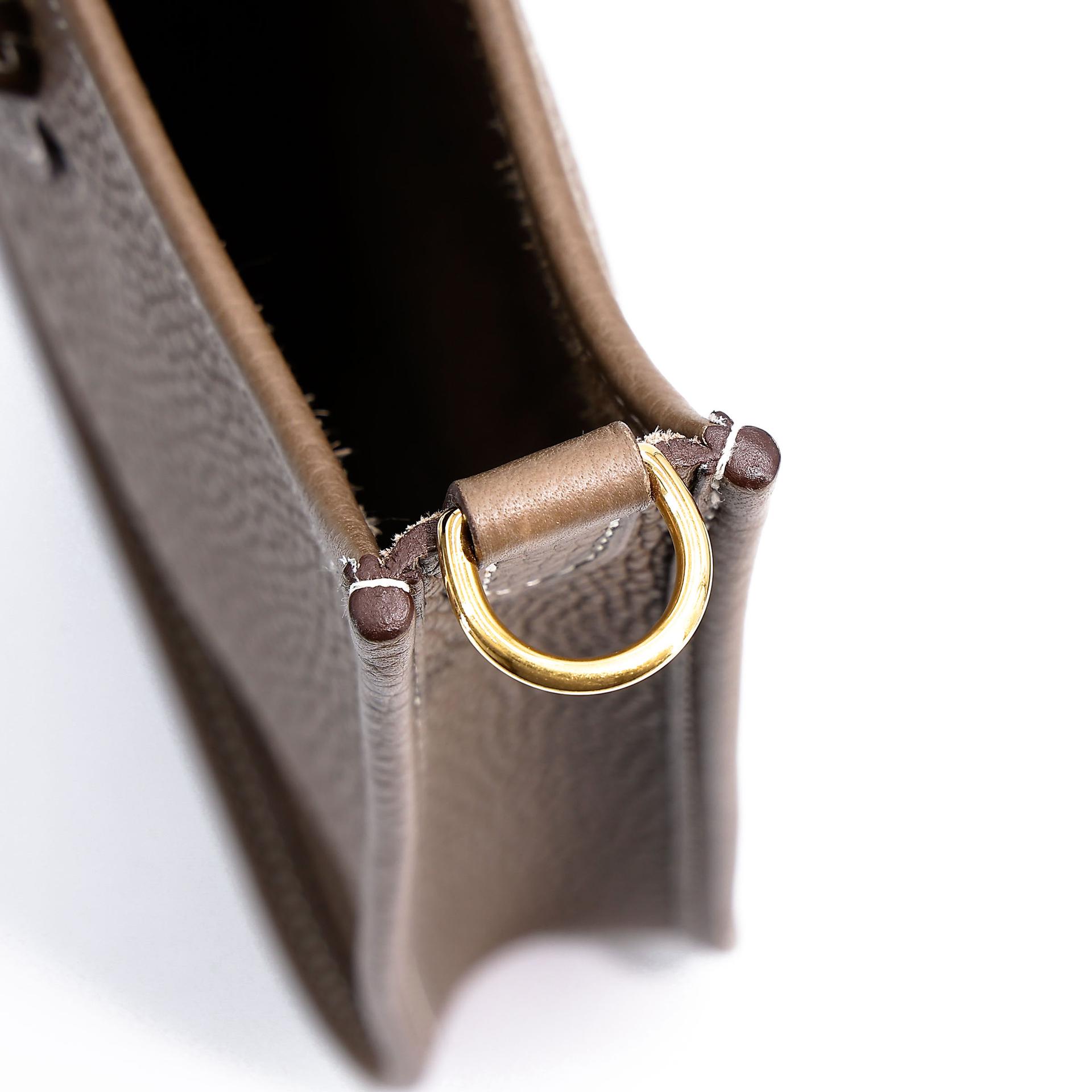 Very Good ( Rank A) HERMÈS Mini Evelyne 16 Amazone 112cm Etoupe (18) Clemence Gold hardware Z (2021) - 11