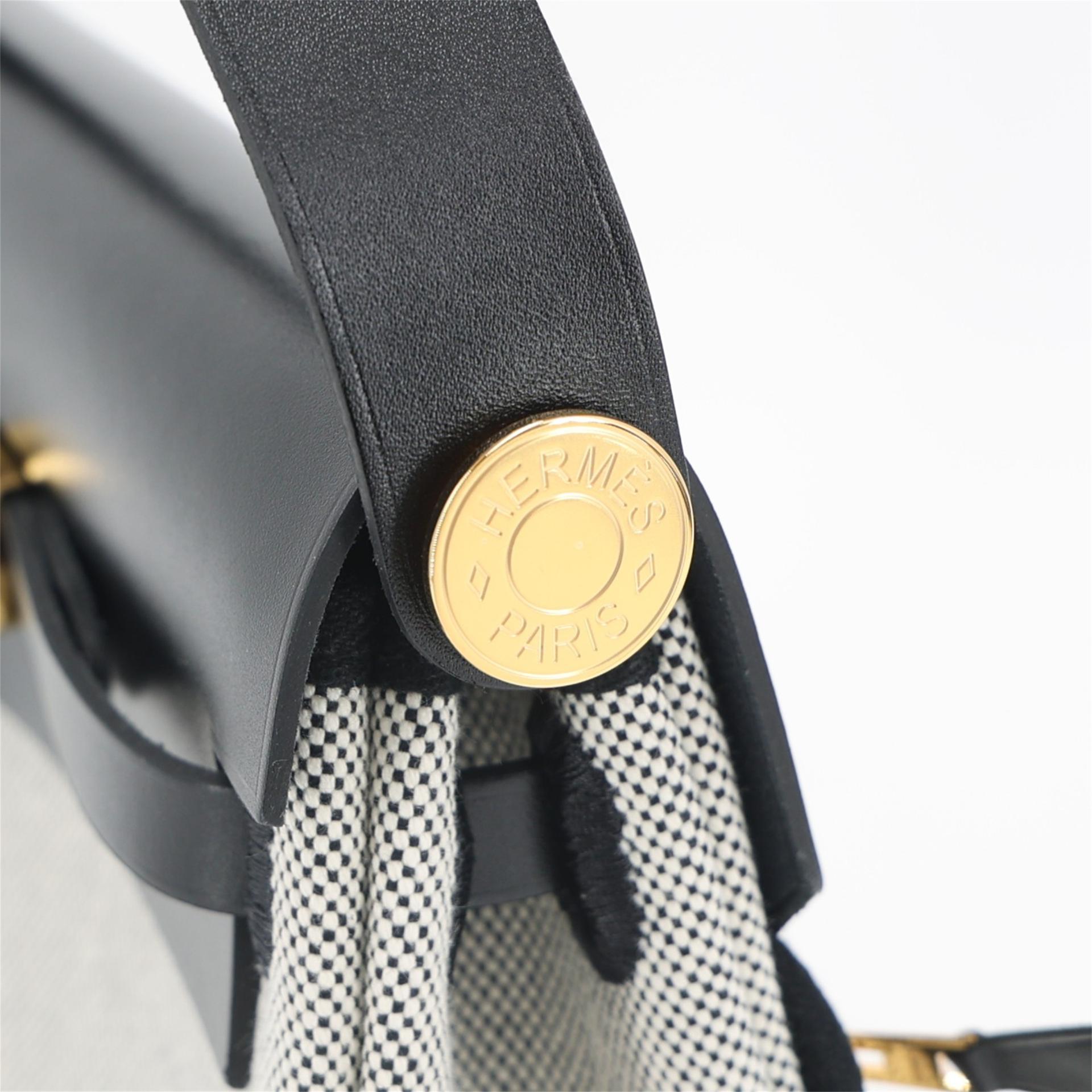 Brand New ( Rank N ) HERMÈS Herbag Zip Mini 20 Noir (89) Ecru Vache Hunter Canvas Gold hardware K (2025) - 11