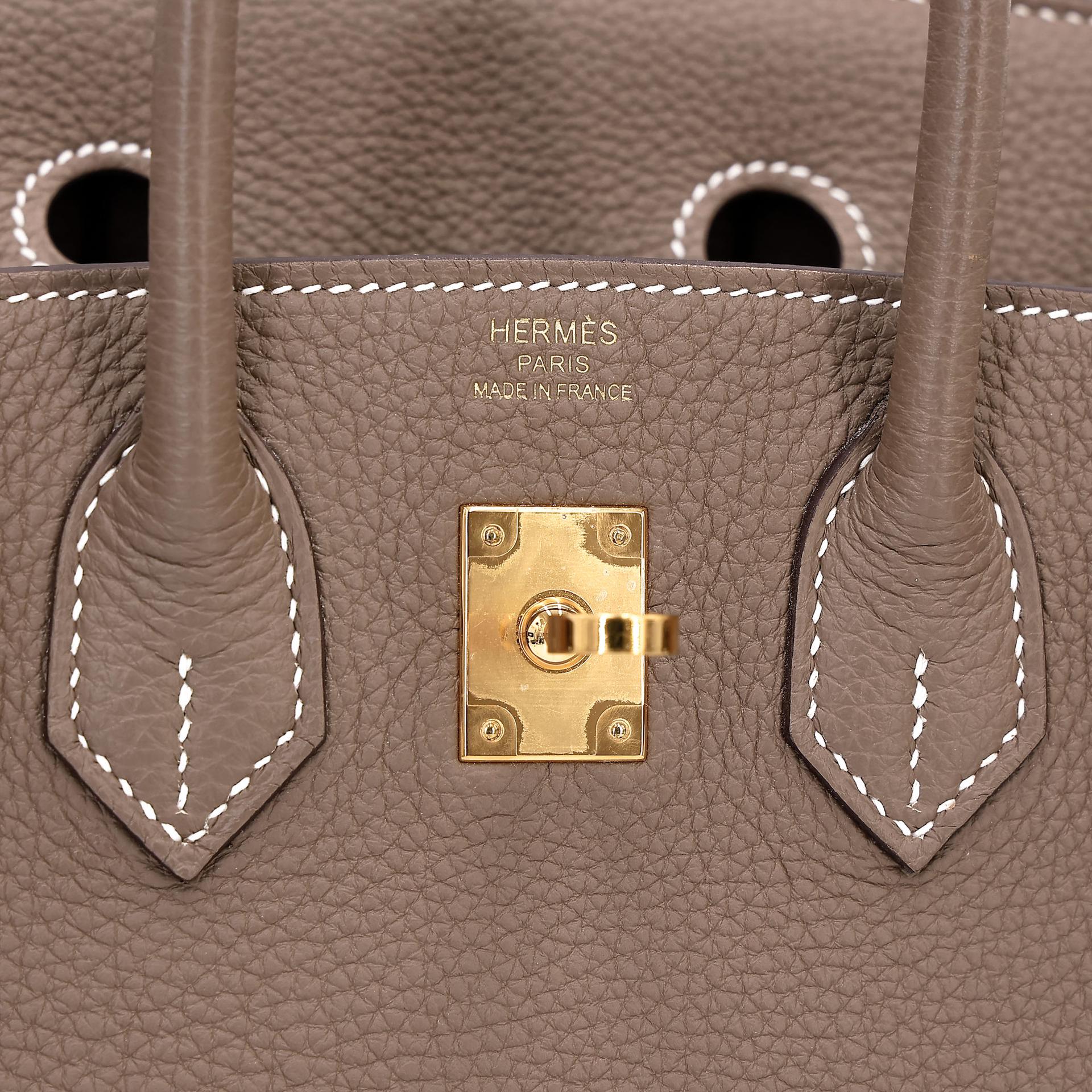 Very Good ( Rank A) HERMÈS Birkin 25 Etoupe (18) Togo Gold hardware U (2022) - 16