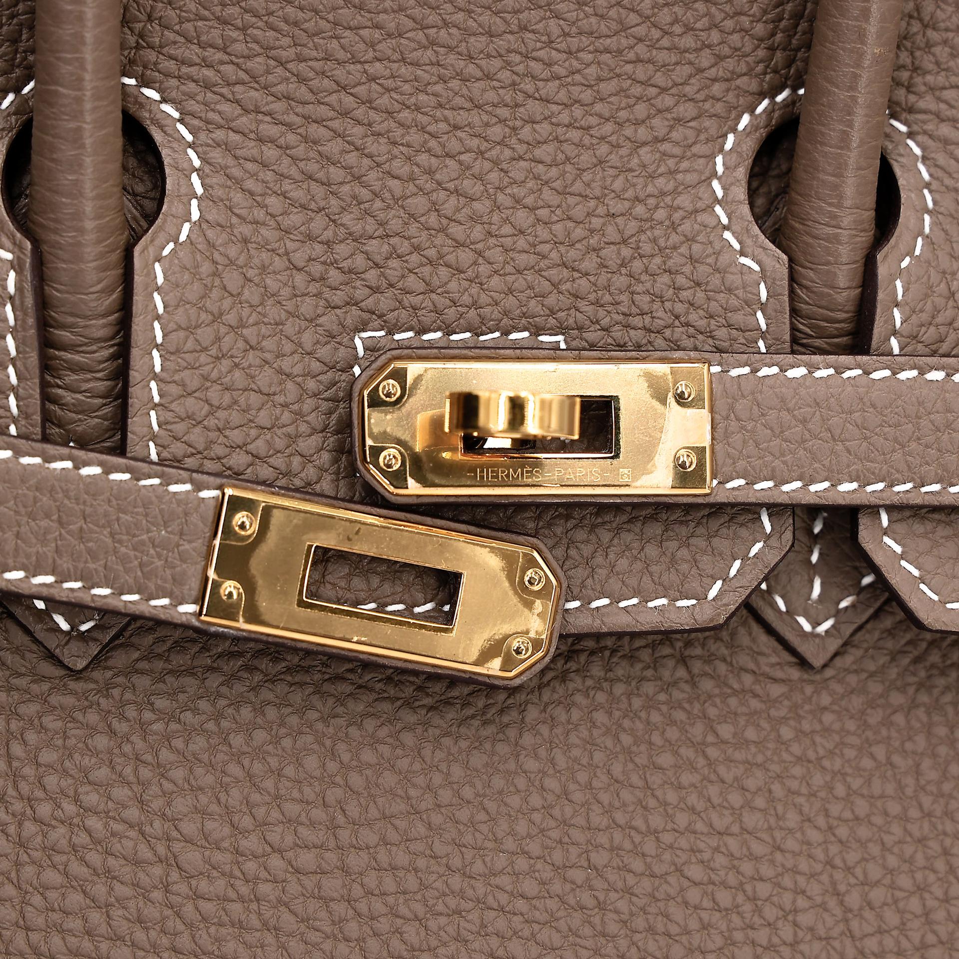 Very Good ( Rank A) HERMÈS Birkin 25 Etoupe (18) Togo Gold hardware U (2022) - 14