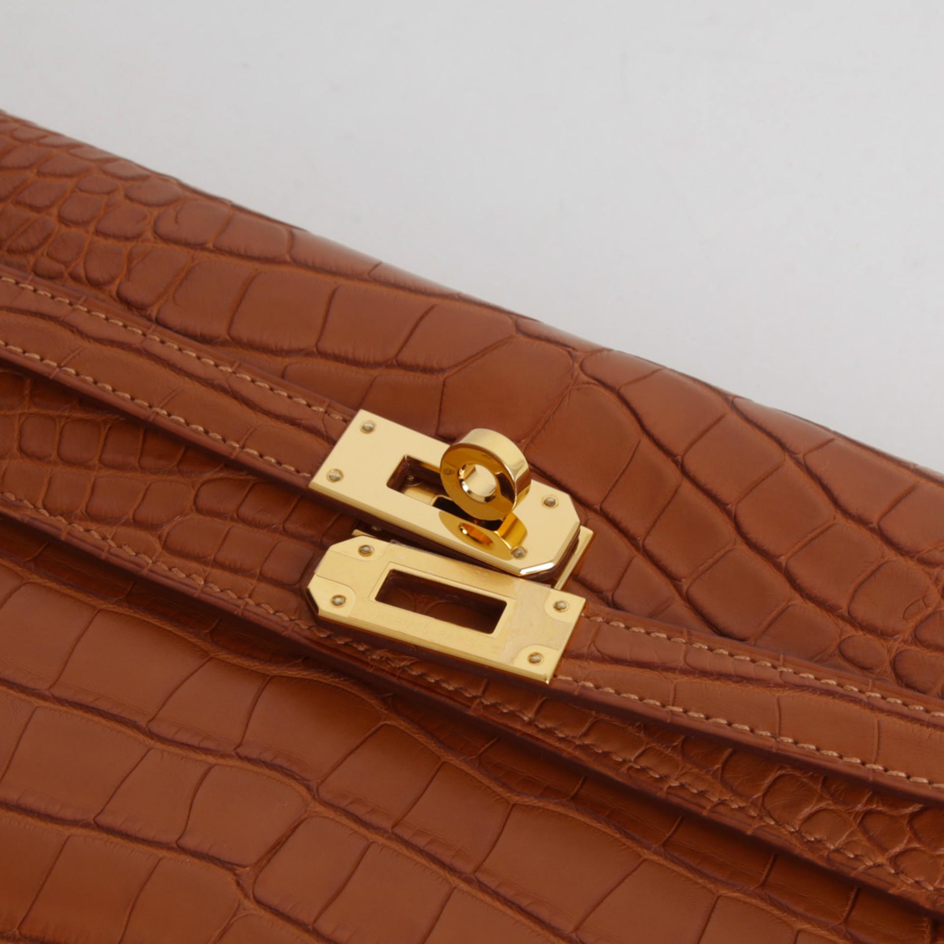 Very Good ( Rank A) HERMÈS Kelly To Go Wallet Gold (37) Matte Alligator Gold hardware B (2023) - 7