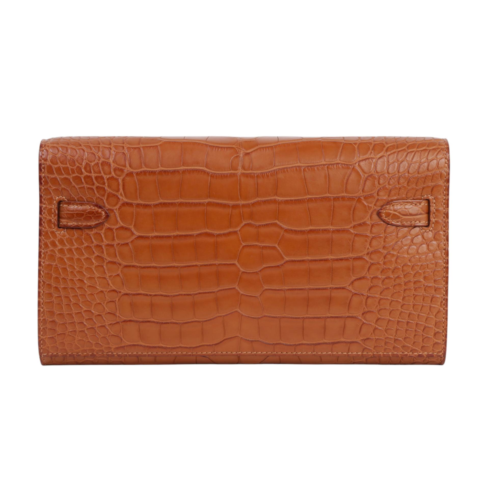 Very Good ( Rank A) HERMÈS Kelly To Go Wallet Gold (37) Matte Alligator Gold hardware B (2023) - 2