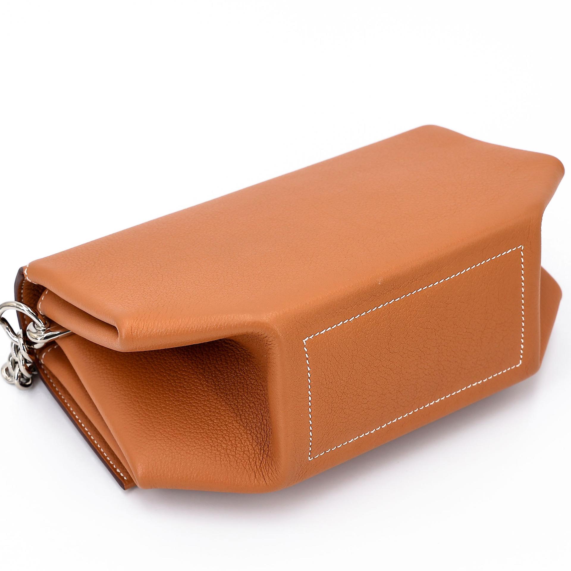 Excellent ( Rank SA ) HERMÈS Opli 24 Chain bag Toffee (1H) Capucine (9T) Taurillion Novillo Palladium hardware D (2019) - 7