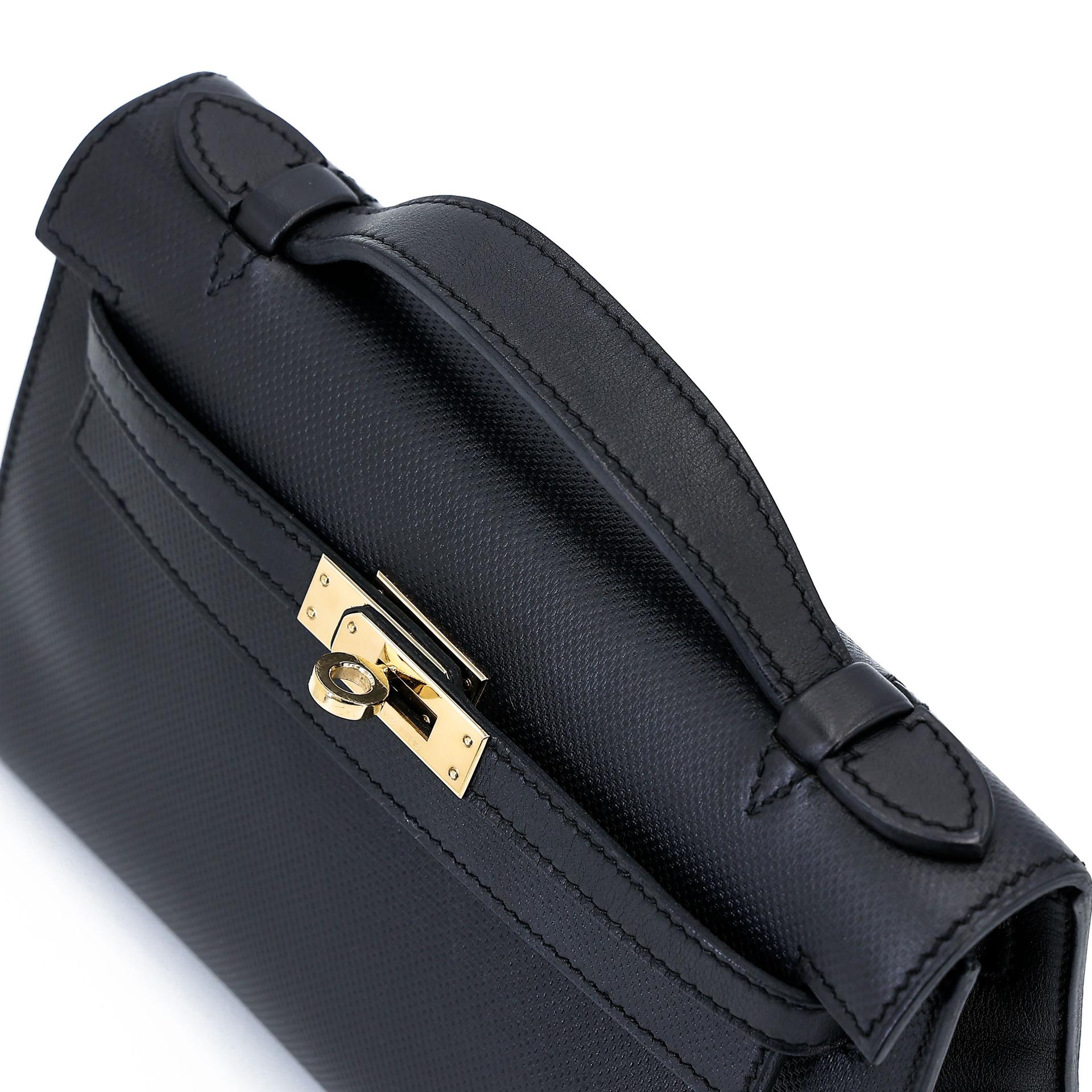 Very Good ( Rank A) HERMÈS Kelly Pochette Noir (89) Grain d`H Swift Permabrass hardware Square Q (2013) - 4