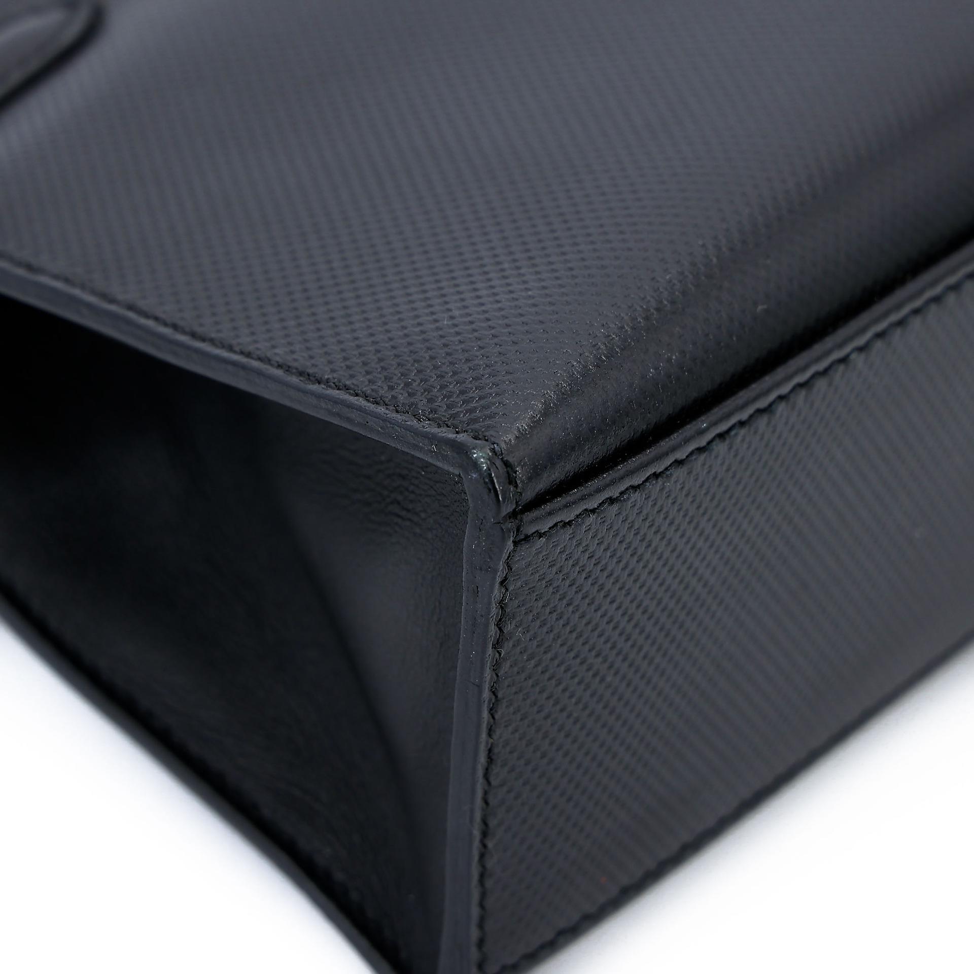 Very Good ( Rank A) HERMÈS Kelly Pochette Noir (89) Grain d`H Swift Permabrass hardware Square Q (2013) - 17