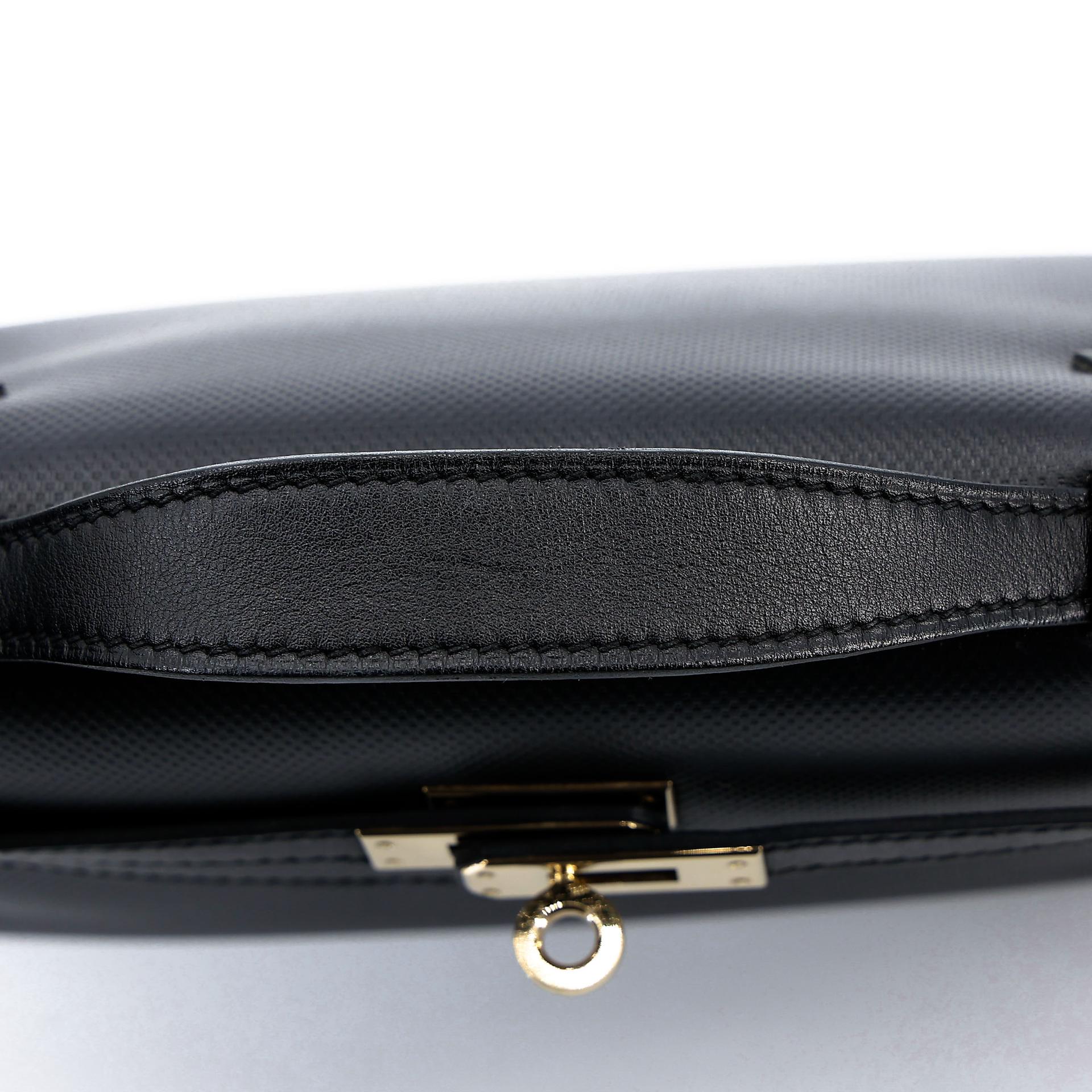 Very Good ( Rank A) HERMÈS Kelly Pochette Noir (89) Grain d`H Swift Permabrass hardware Square Q (2013) - 6