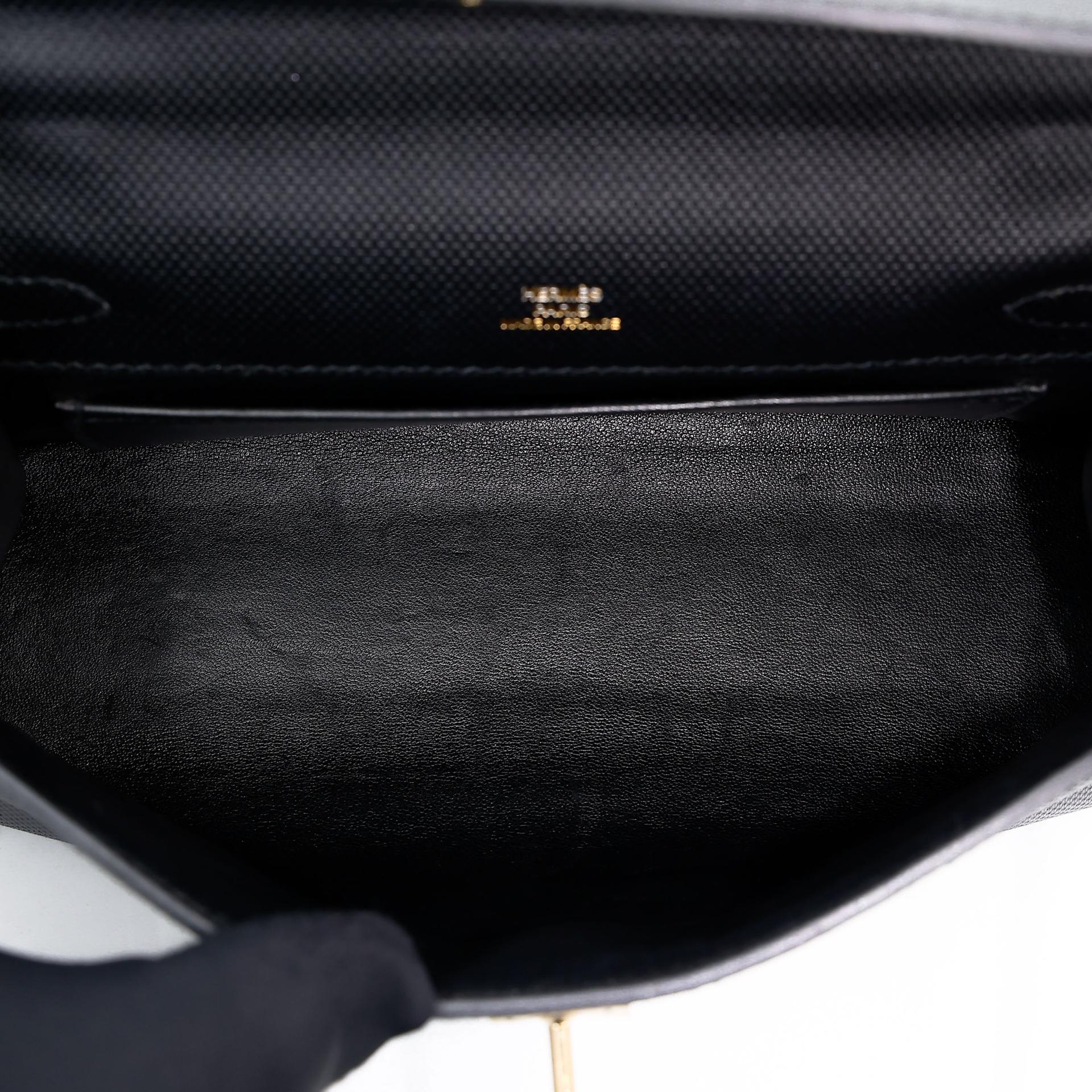 Very Good ( Rank A) HERMÈS Kelly Pochette Noir (89) Grain d`H Swift Permabrass hardware Square Q (2013) - 33