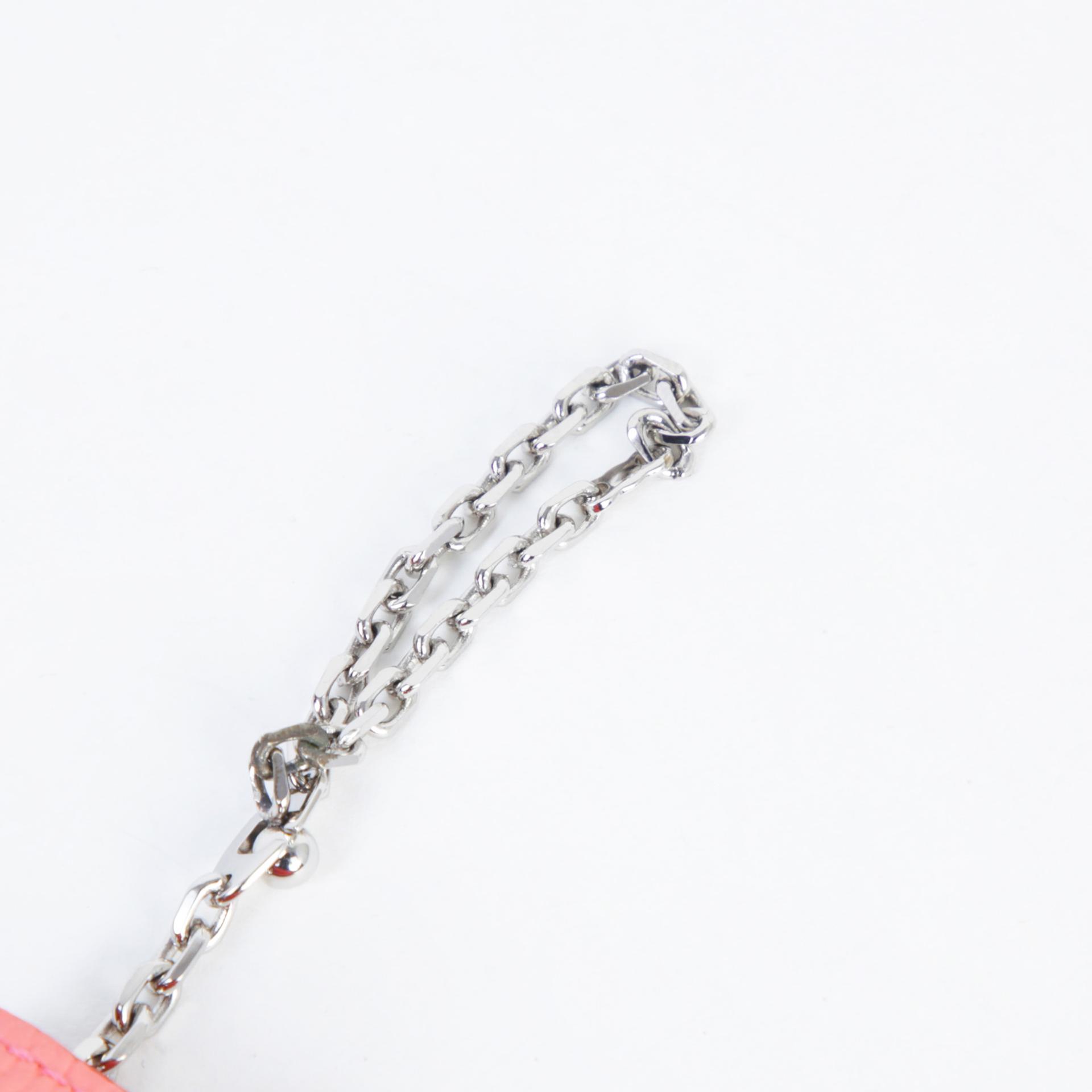 Very Good ( Rank A) HERMÈS Dogon Chain Coin Case Rose Candy (8T) Clemence Palladium hardware B (2023) - 4