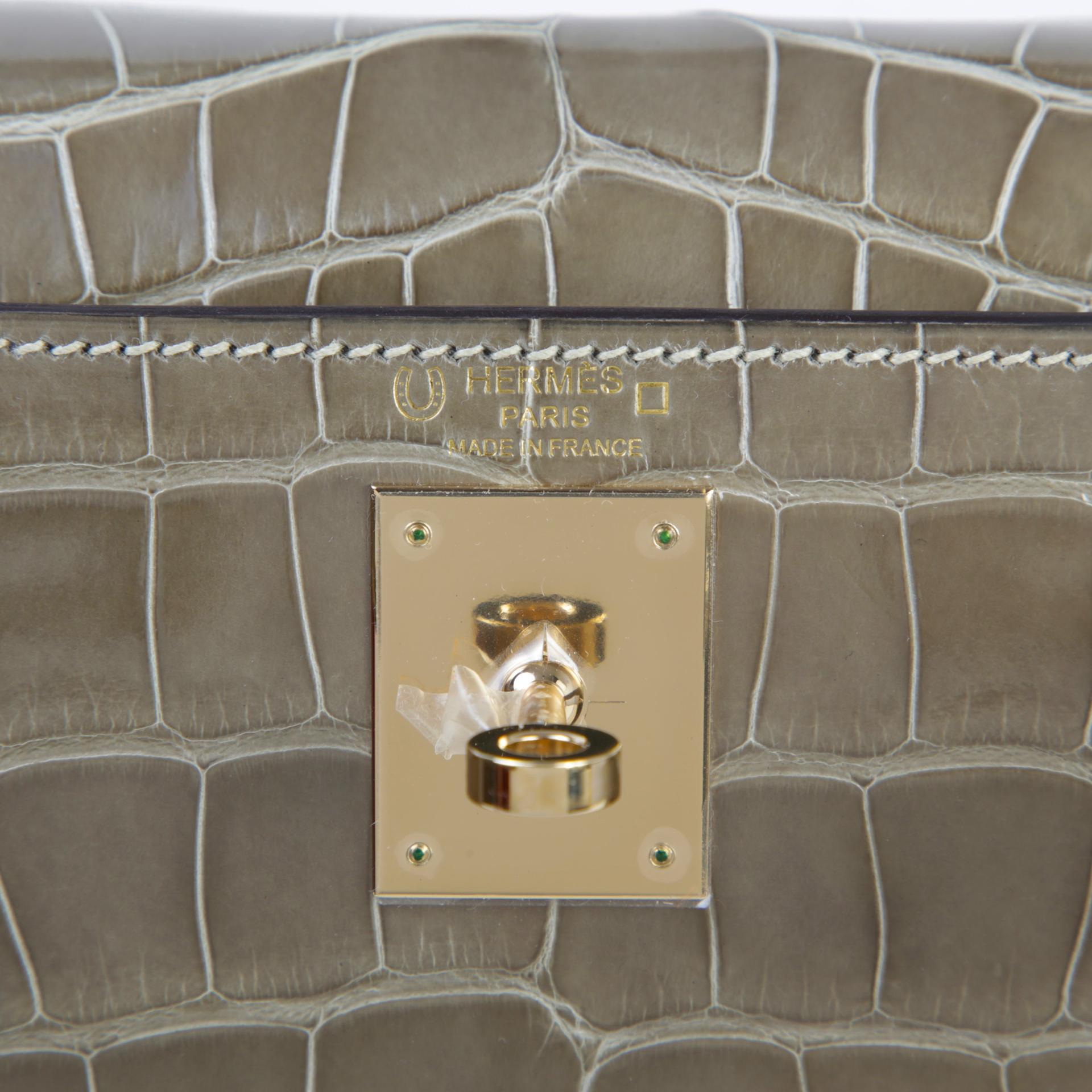 未使用保存品 HERMÈS 愛馬仕 Kelly 28 外縫 81 斑鳩灰 Gris Tourterelle □ 短吻鱷 亮面 香檳金扣 D刻 2019年 - 9