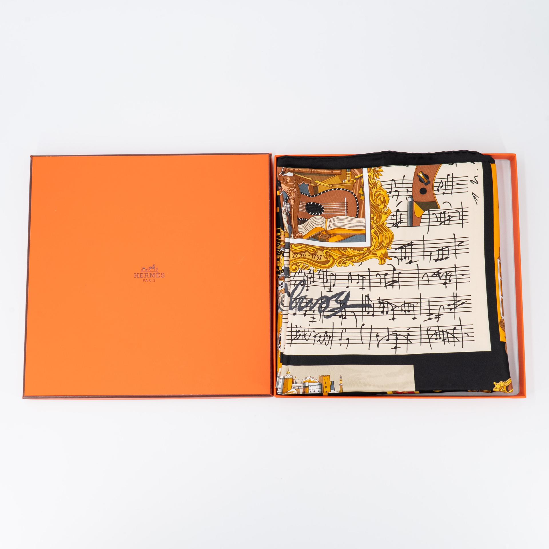 ランク NS 未使用品 HERMÈS エルメス カレ90 ザルツブルグにて ブラック イエロー シルク - 3