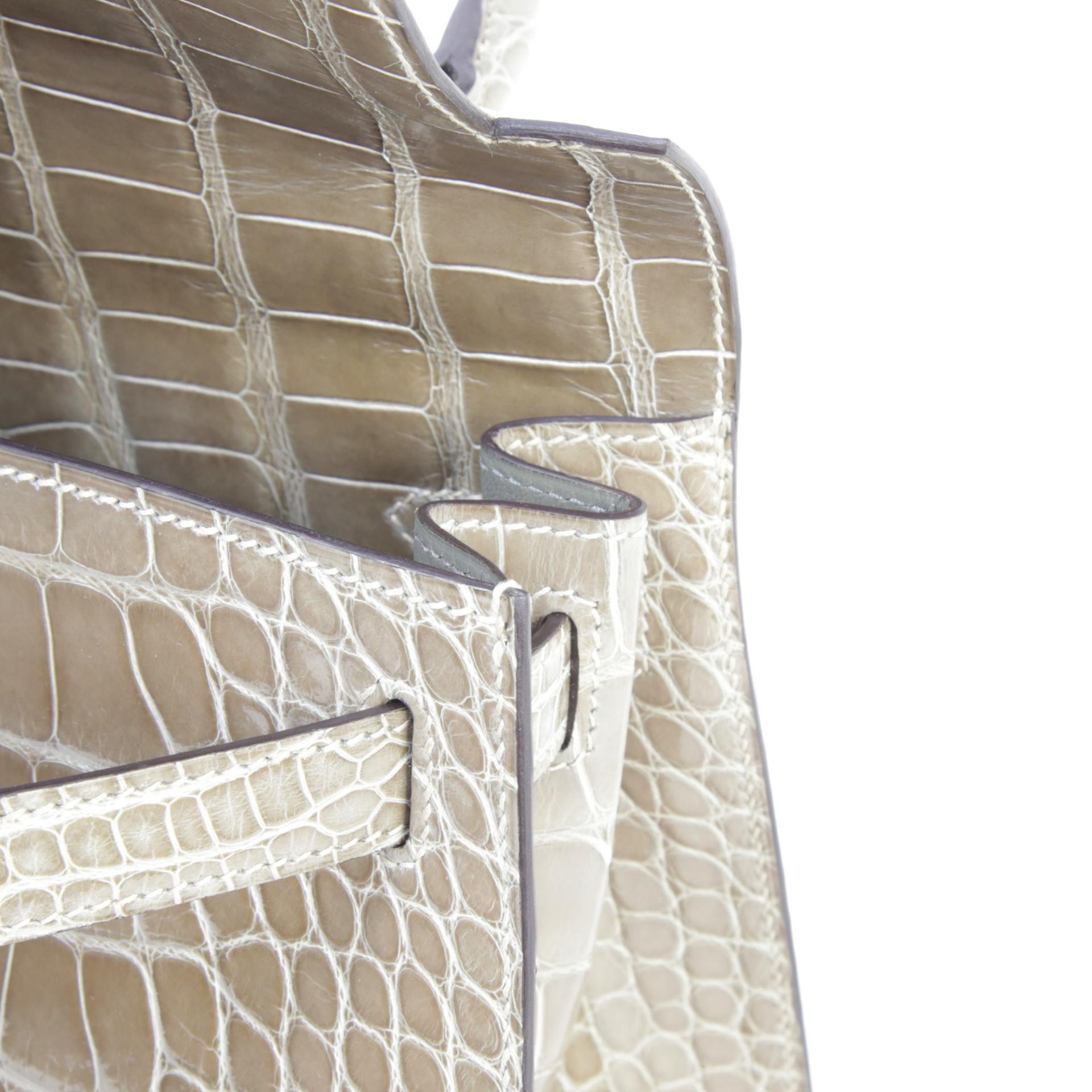 未使用保存品 HERMÈS 愛馬仕 Kelly 28 外縫 81 斑鳩灰 Gris Tourterelle □ 短吻鱷 亮面 香檳金扣 D刻 2019年 - 11