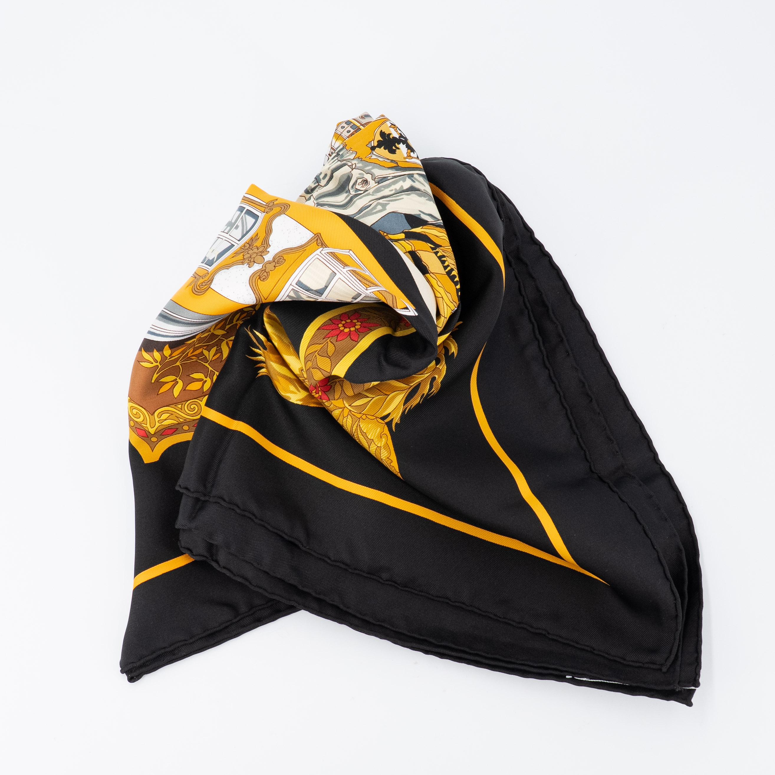Carre 90 scarf  Salzburg Black Yellow