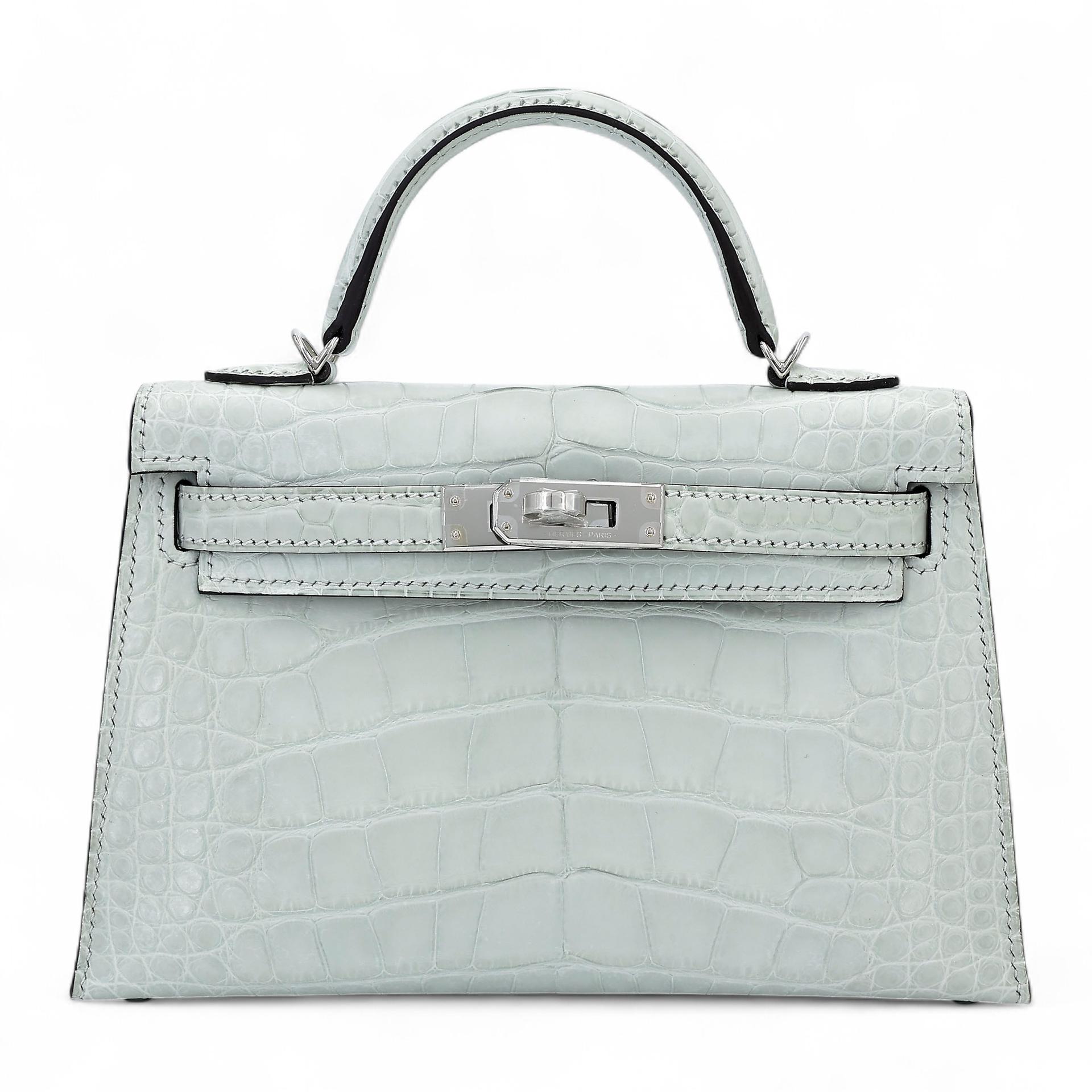 全新 HERMÈS 愛馬仕 Mini Kelly 二代 0W Gris Neve 冰晶灰 □ 短吻鱷 霧面 銀扣 K刻 2025年 - 1