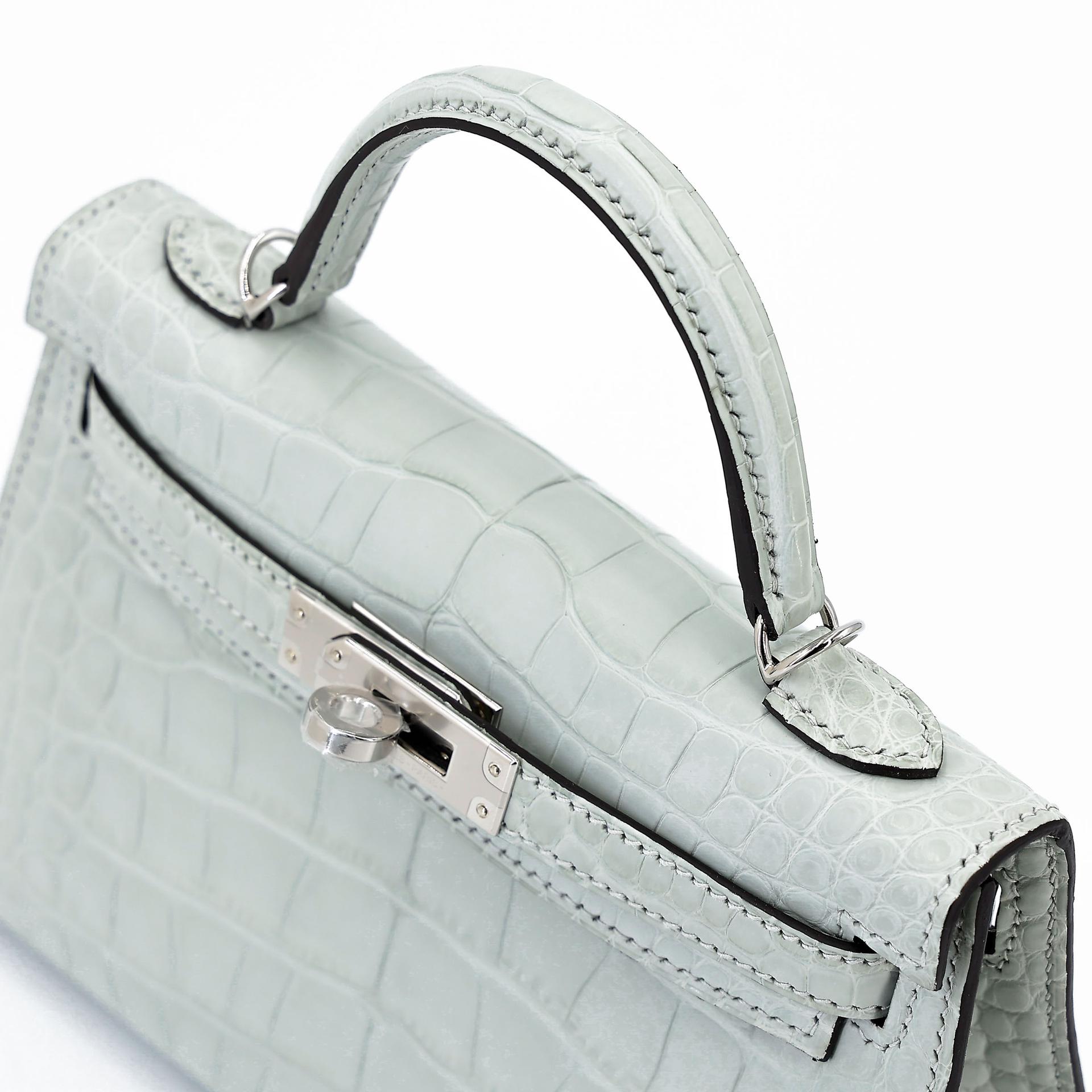 全新 HERMÈS 愛馬仕 Mini Kelly 二代 0W Gris Neve 冰晶灰 □ 短吻鱷 霧面 銀扣 K刻 2025年 - 6