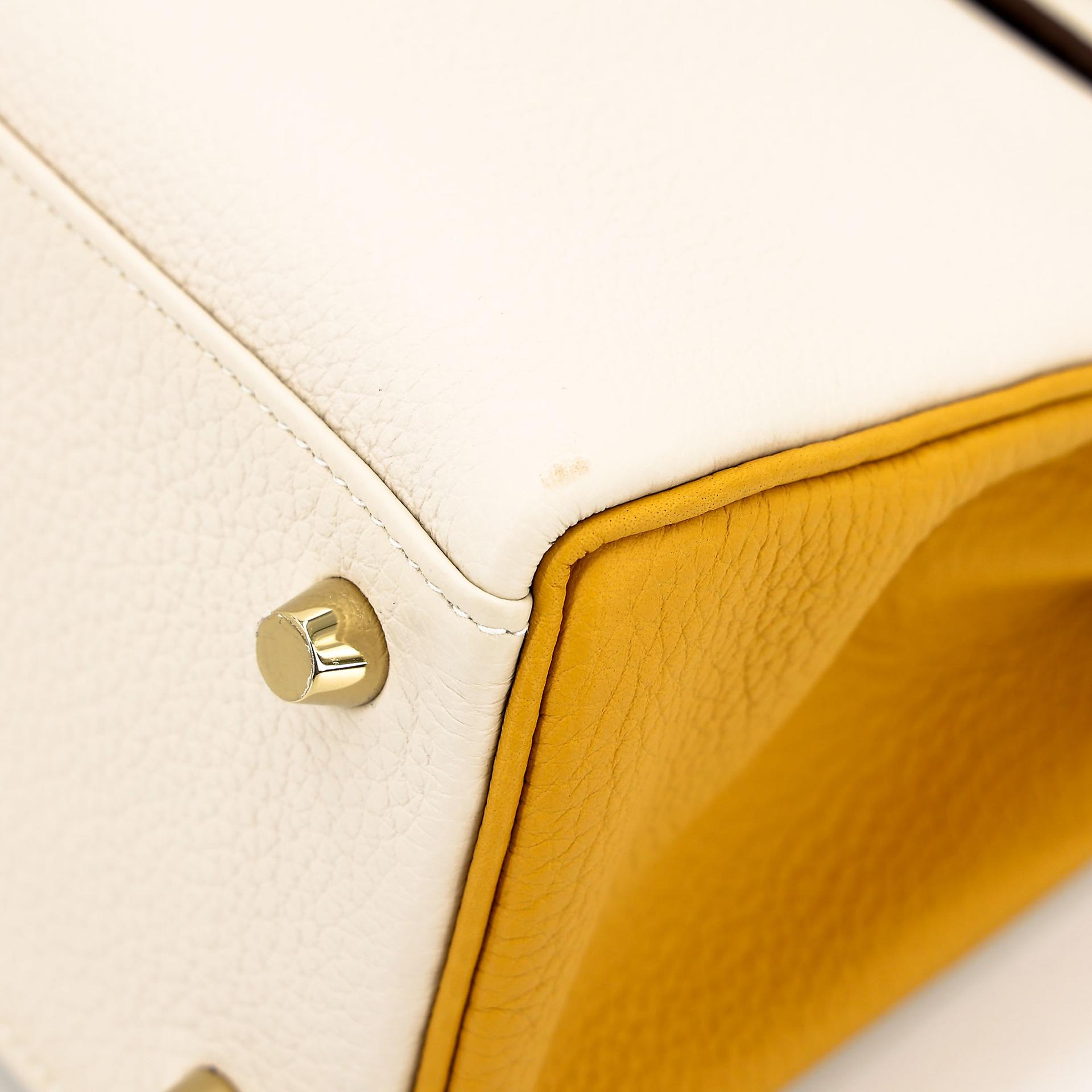 Excellent ( Rank SA ) HERMÈS Special Order Kelly 25 HSS Craie (10) Jaune Ambre (9D) Togo Brushed Gold hardware Z (2021) - 10