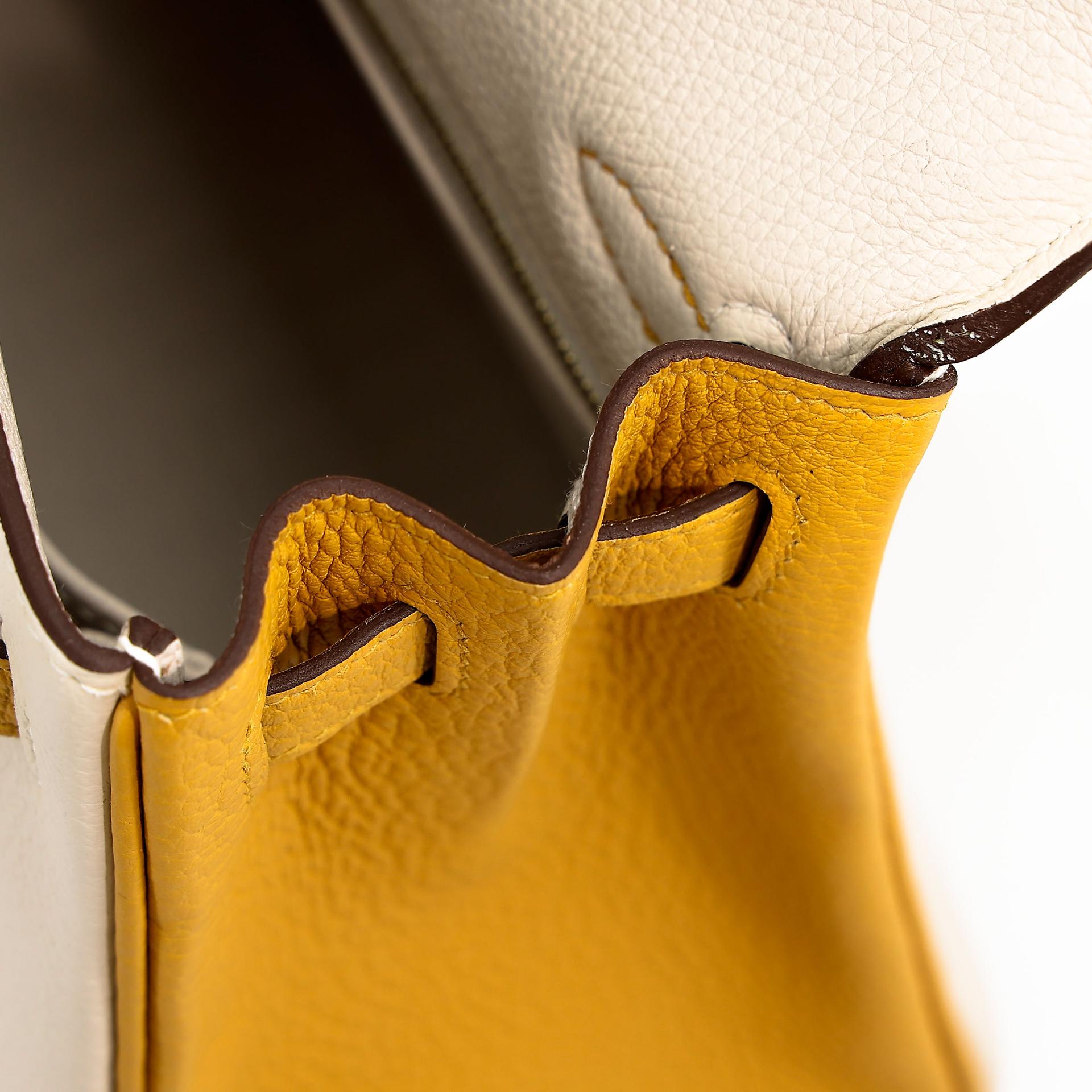 Excellent ( Rank SA ) HERMÈS Special Order Kelly 25 HSS Craie (10) Jaune Ambre (9D) Togo Brushed Gold hardware Z (2021) - 27