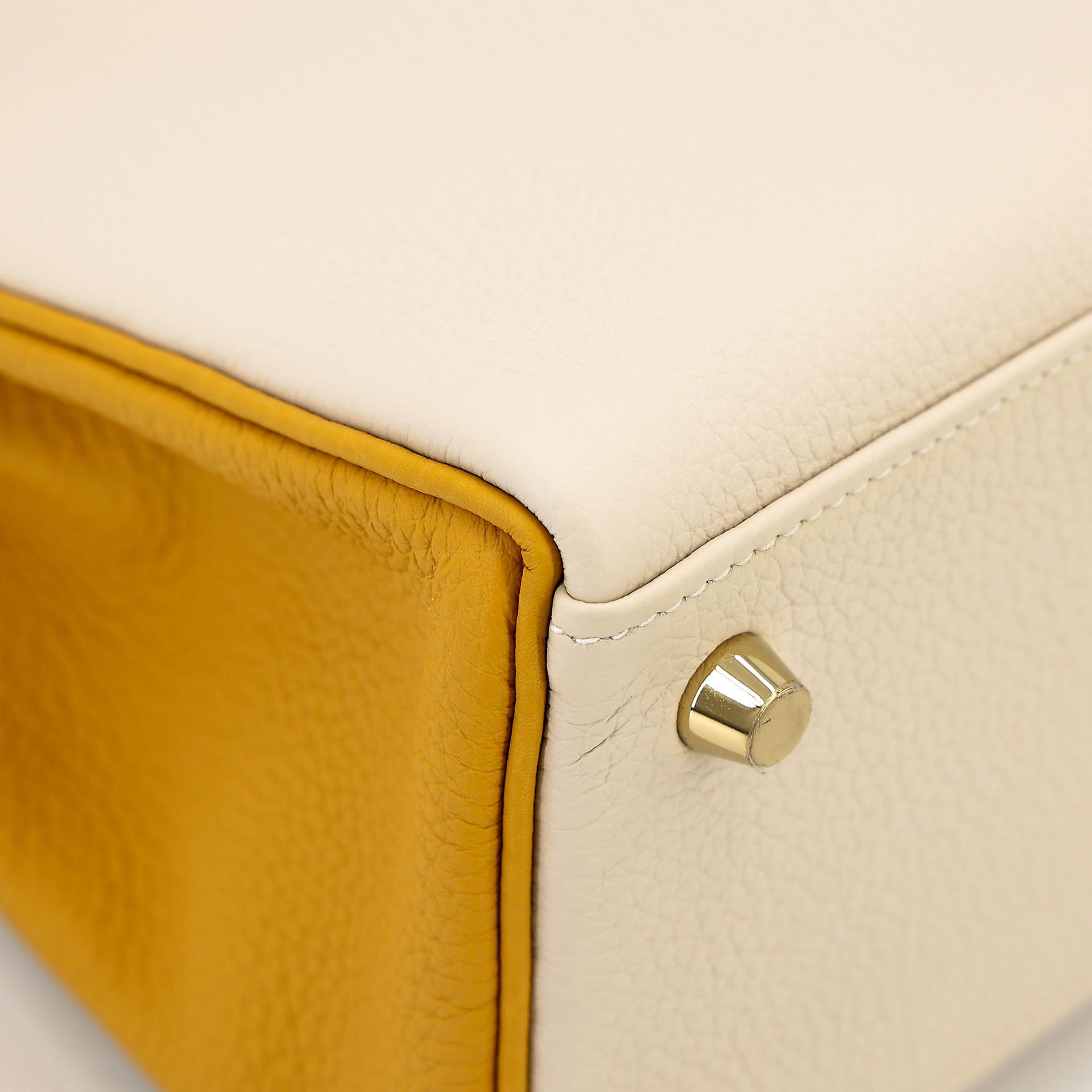 Excellent ( Rank SA ) HERMÈS Special Order Kelly 25 HSS Craie (10) Jaune Ambre (9D) Togo Brushed Gold hardware Z (2021) - 13