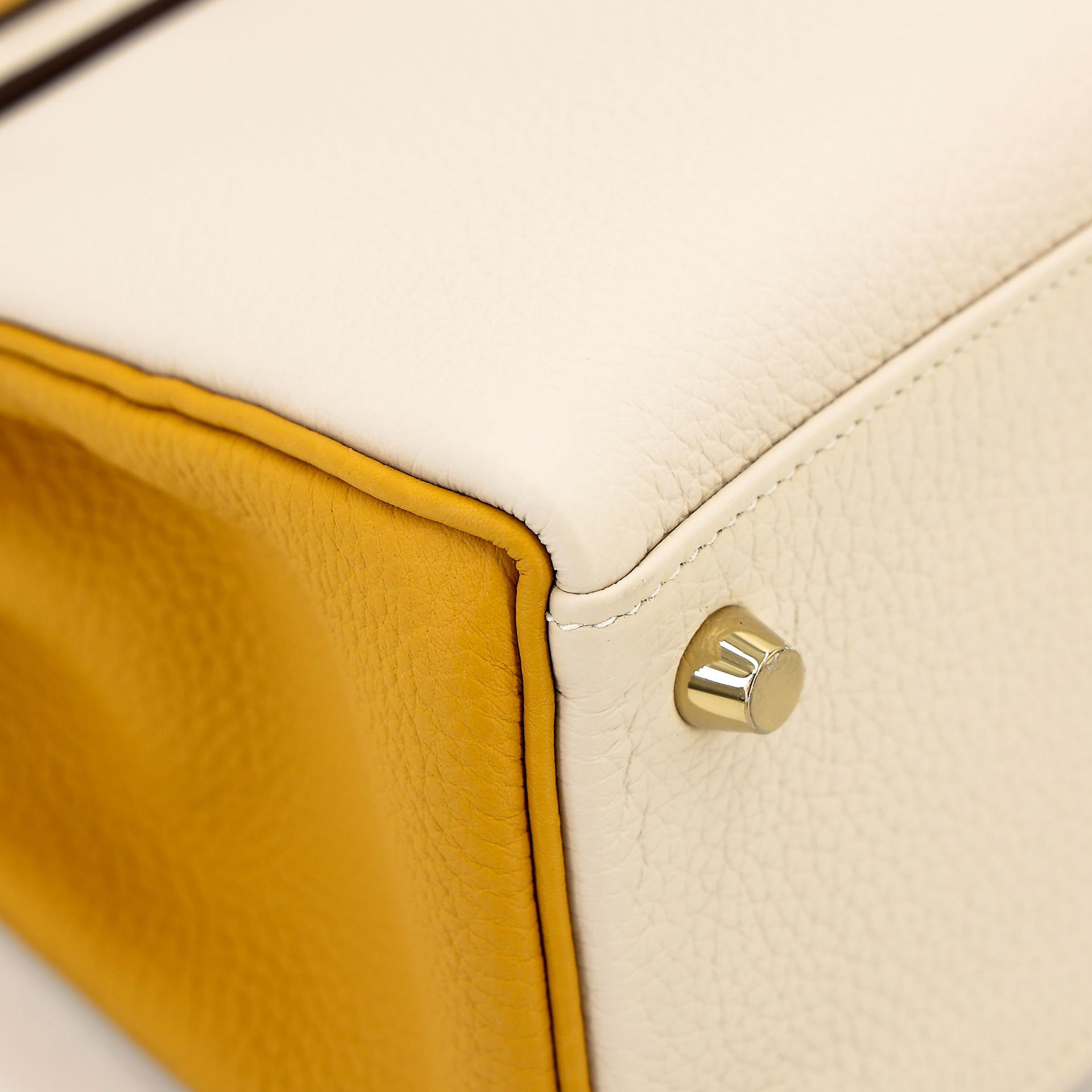 Excellent ( Rank SA ) HERMÈS Special Order Kelly 25 HSS Craie (10) Jaune Ambre (9D) Togo Brushed Gold hardware Z (2021) - 11