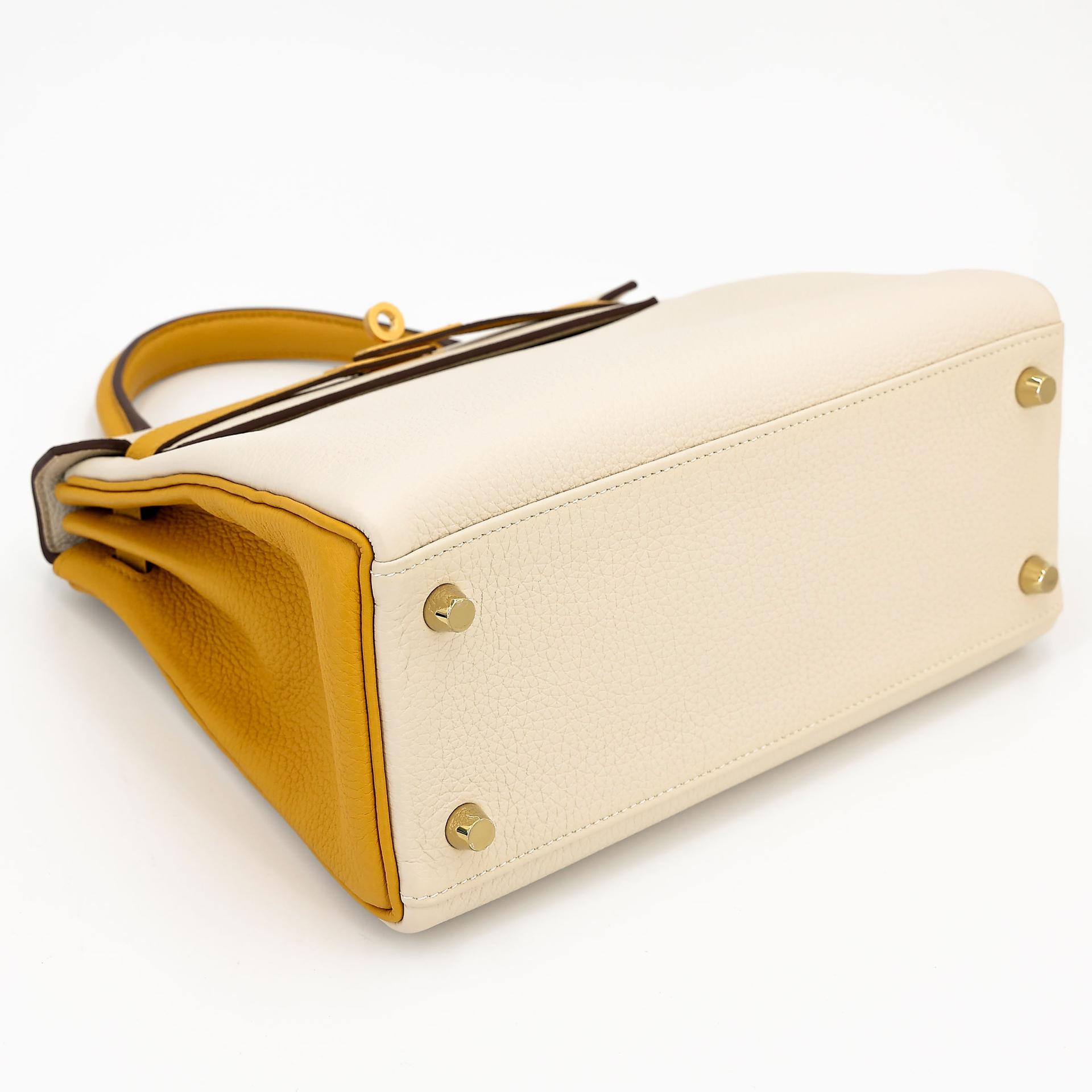 Excellent ( Rank SA ) HERMÈS Special Order Kelly 25 HSS Craie (10) Jaune Ambre (9D) Togo Brushed Gold hardware Z (2021) - 7