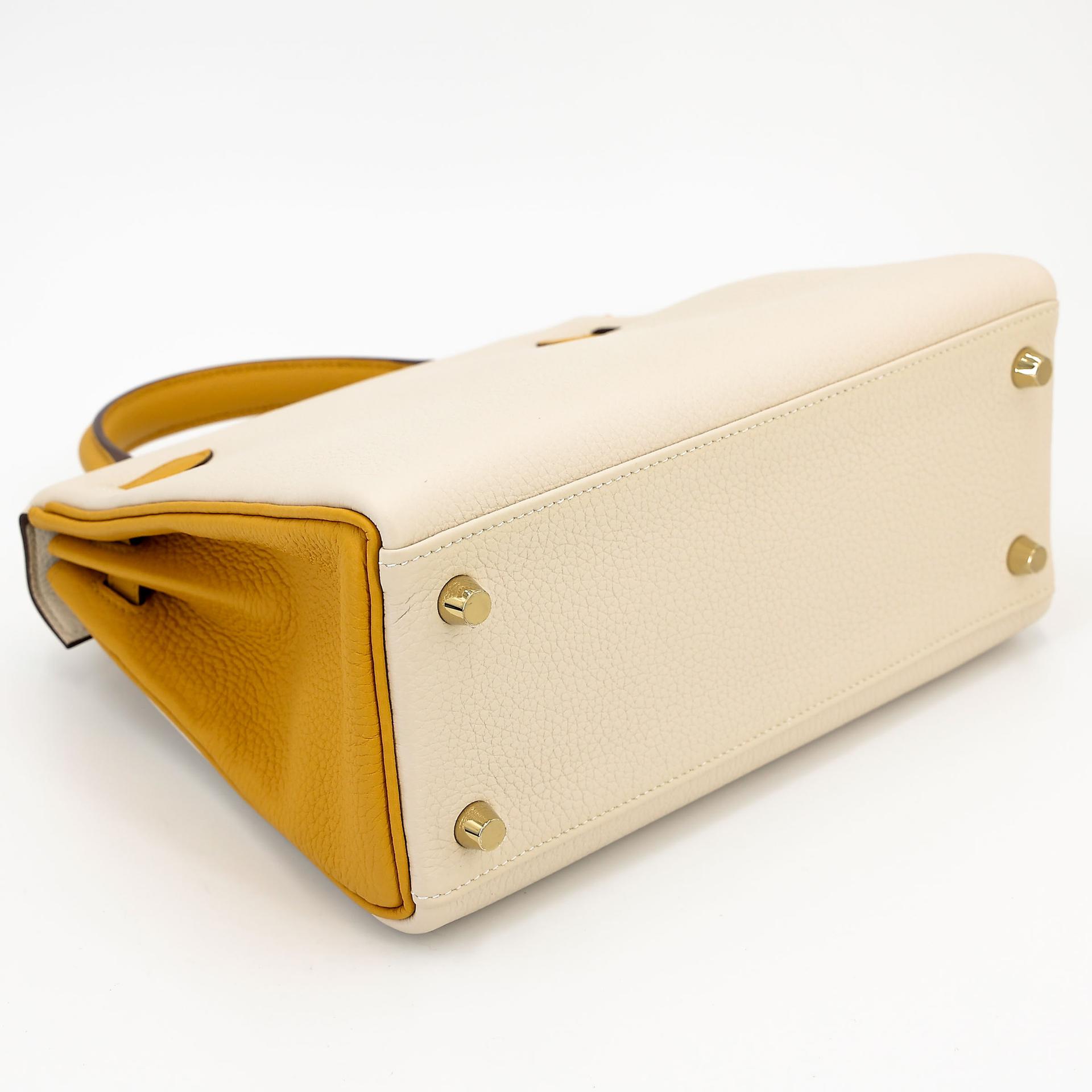 Excellent ( Rank SA ) HERMÈS Special Order Kelly 25 HSS Craie (10) Jaune Ambre (9D) Togo Brushed Gold hardware Z (2021) - 9